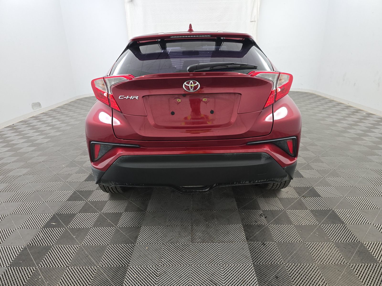 2019 Toyota C-HR XLE FWD