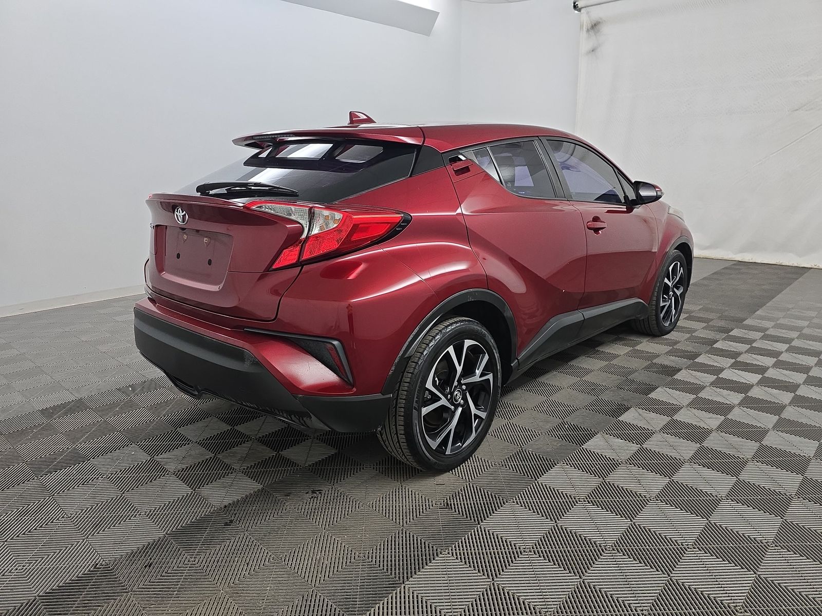 2019 Toyota C-HR XLE FWD