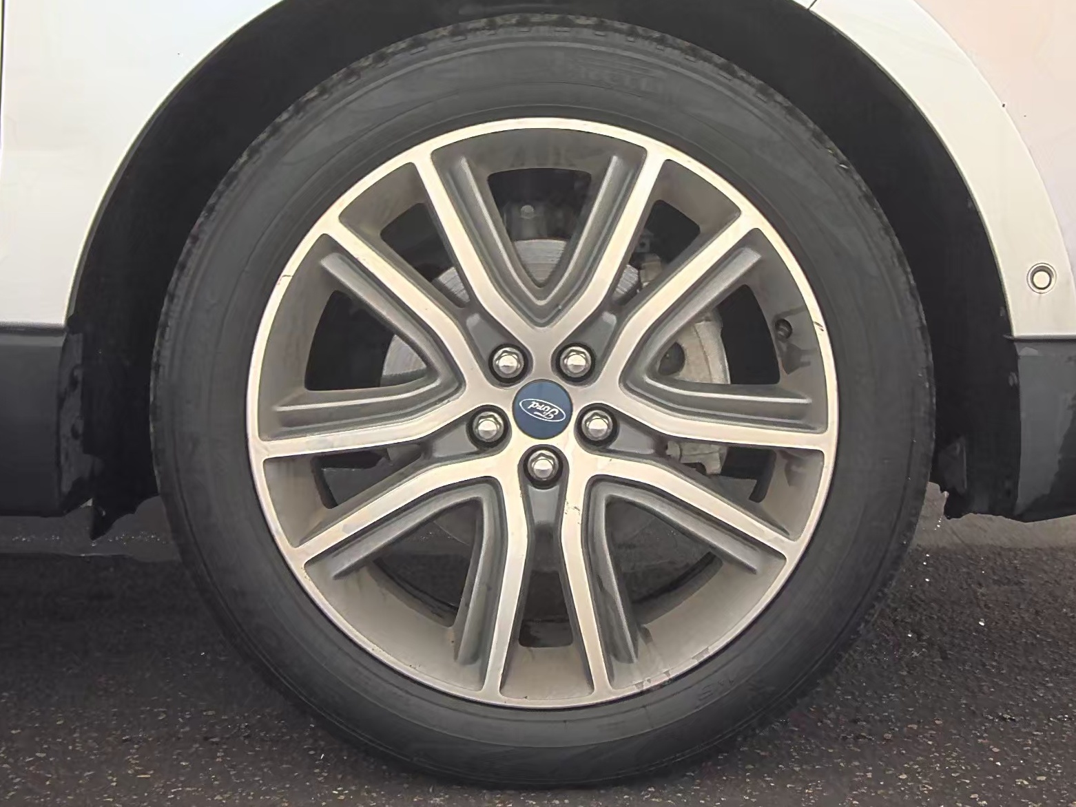 2019 Ford Edge Titanium FWD