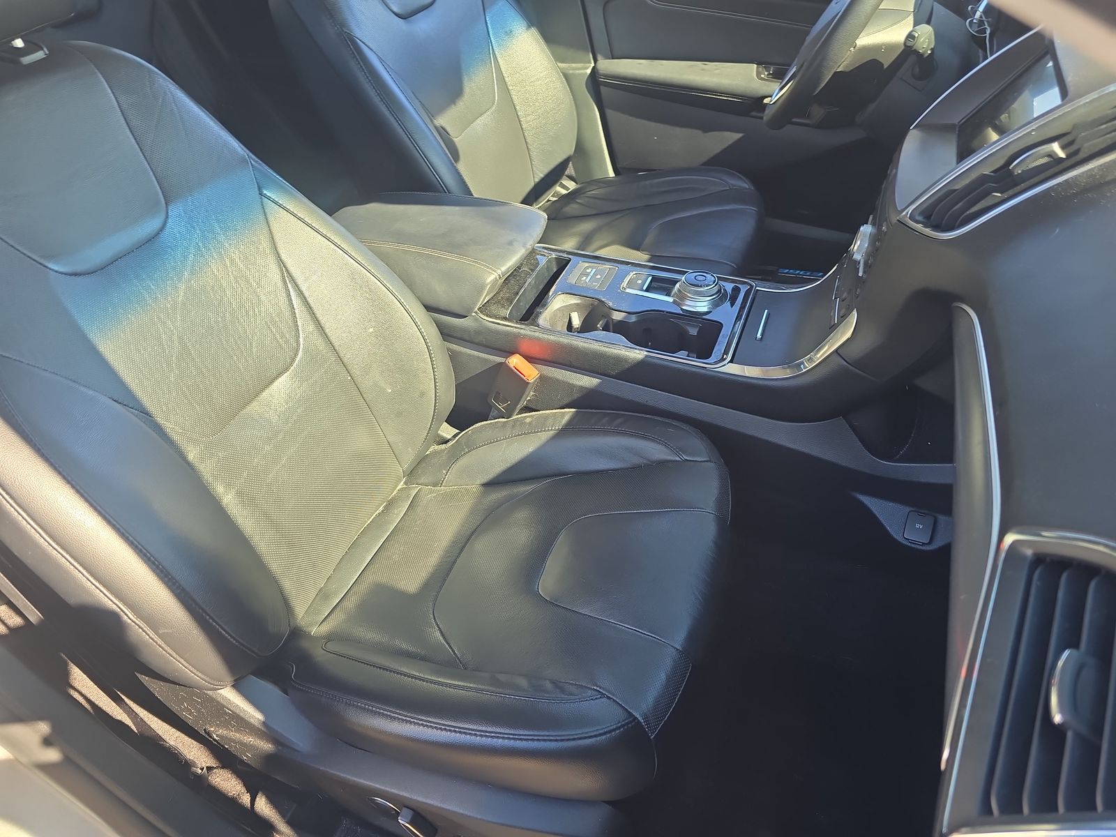 2019 Ford Edge Titanium FWD