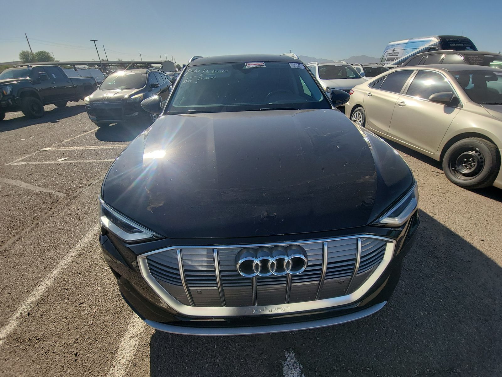 2022 Audi e-tron Premium AWD