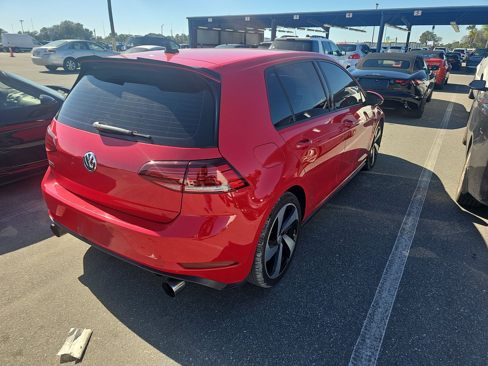 2018 Volkswagen Golf GTI 2.0T SE FWD