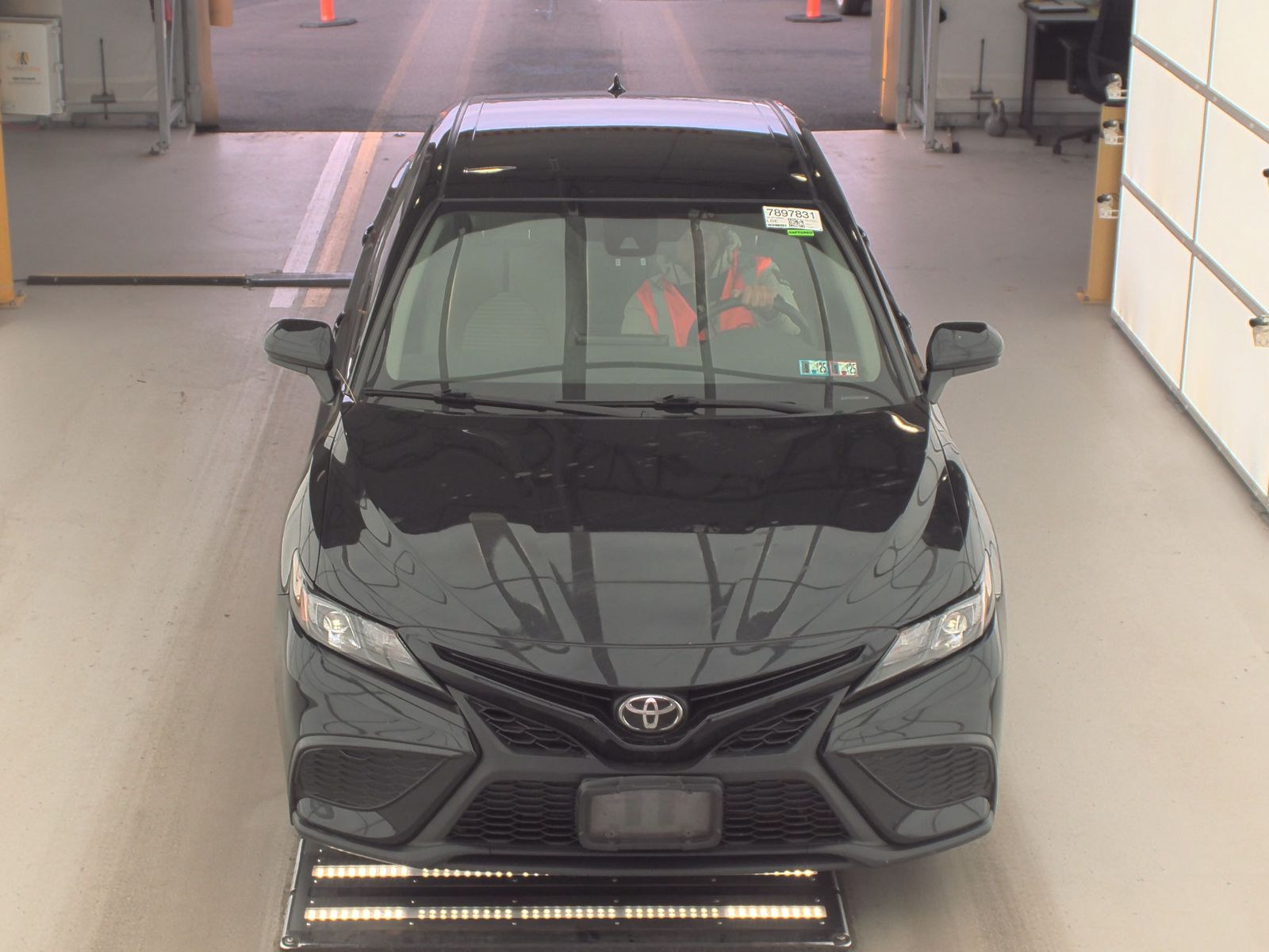 2021 Toyota Camry SE FWD