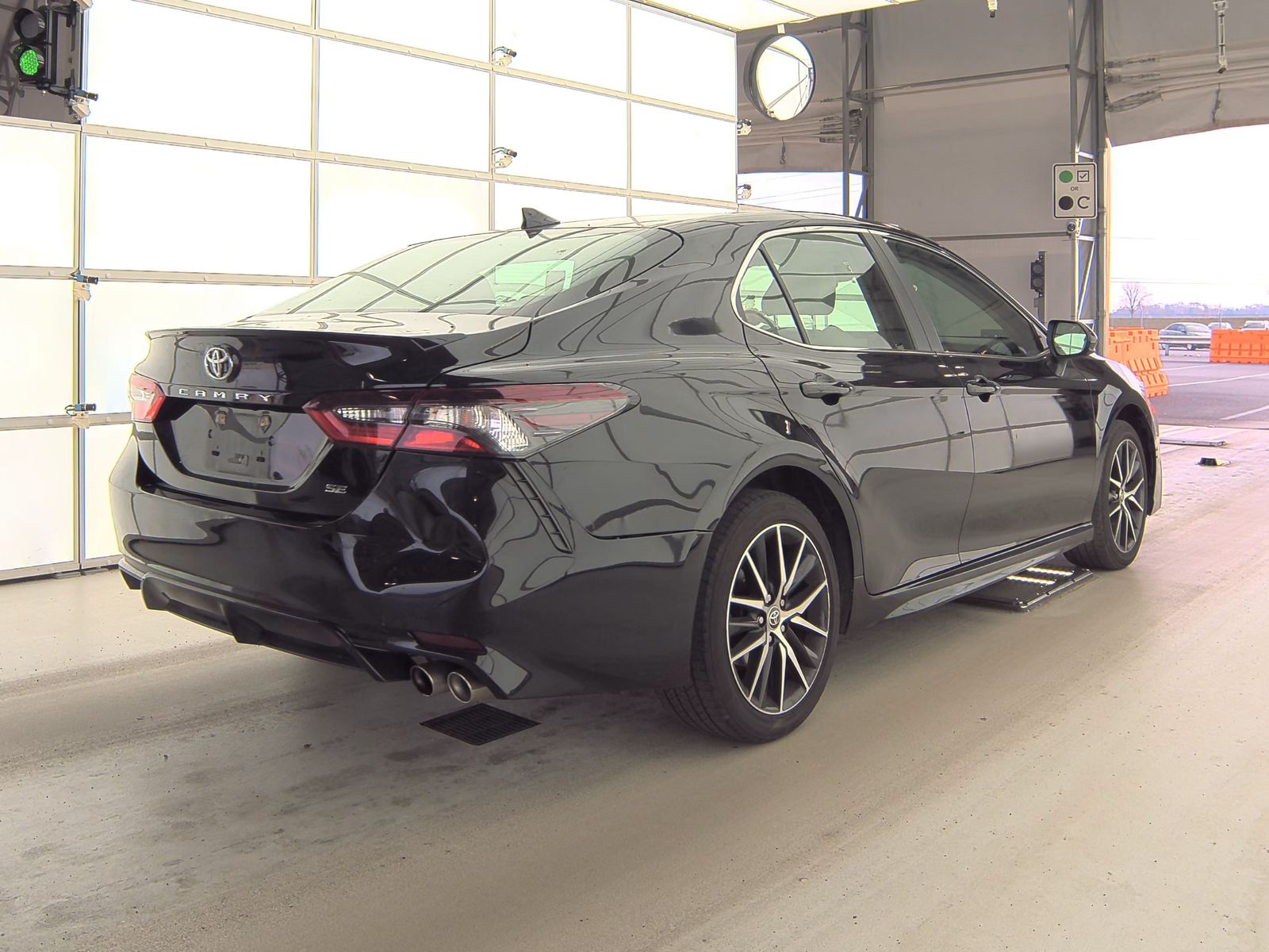 2021 Toyota Camry SE FWD