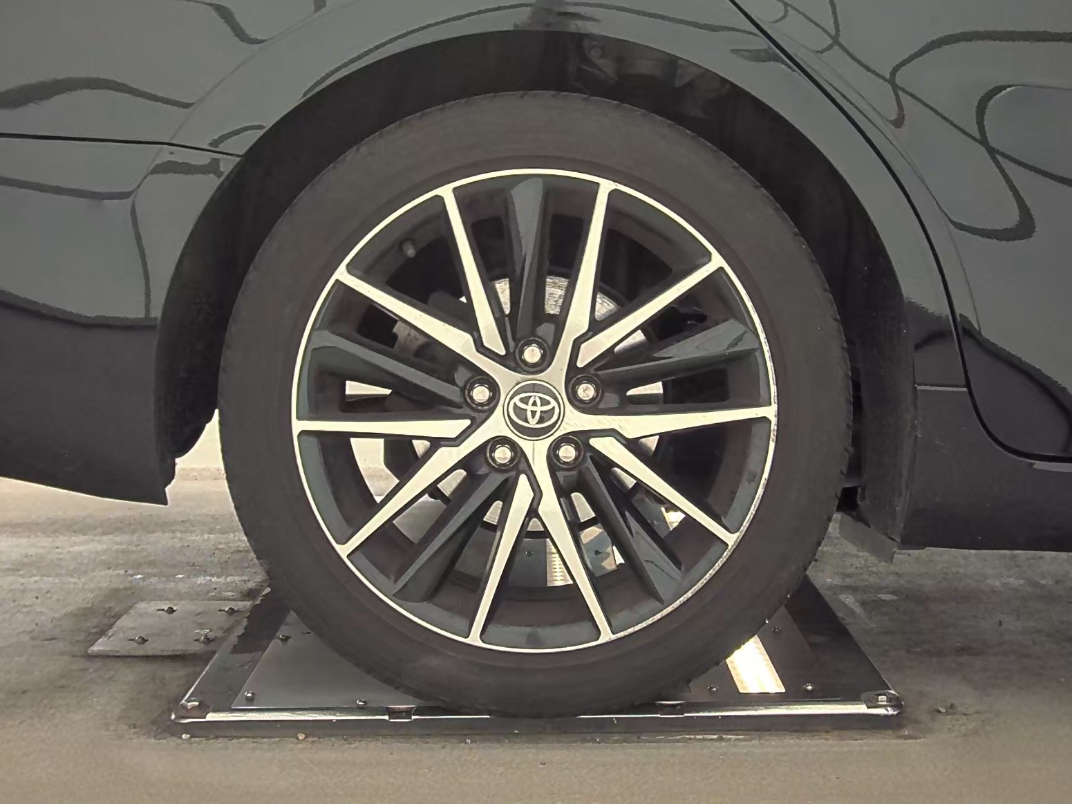 2021 Toyota Camry SE FWD