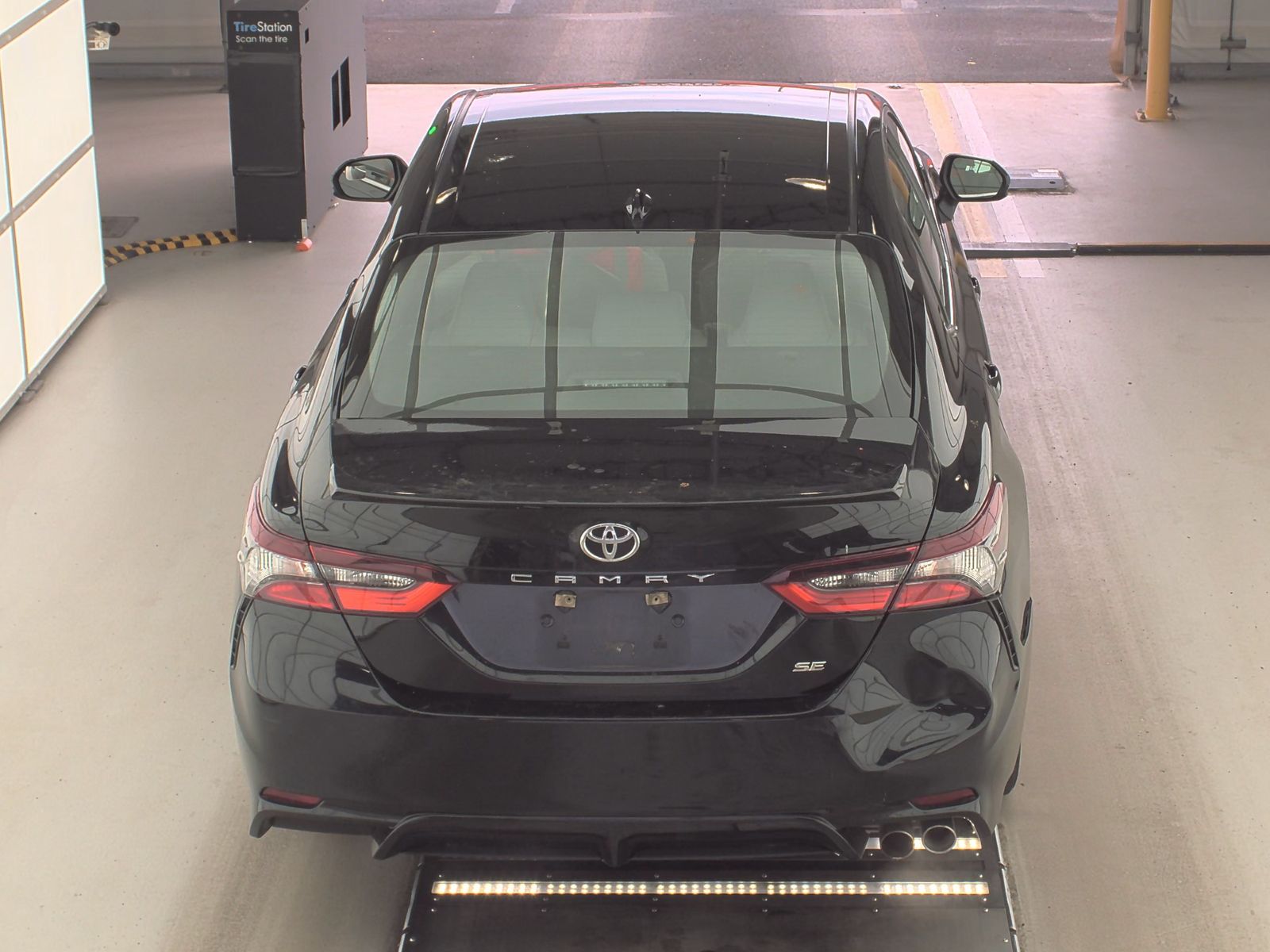 2021 Toyota Camry SE FWD