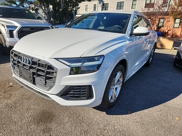 2019 Audi Q8 Premium