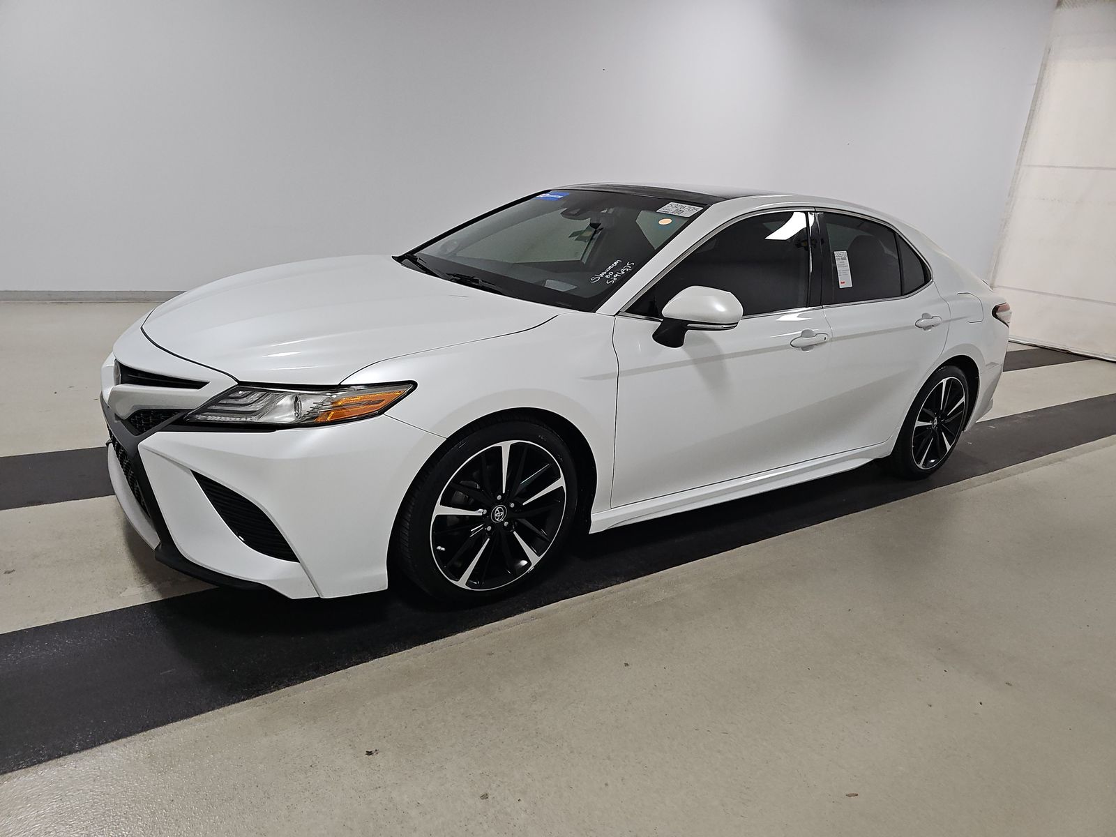 2019 Toyota Camry XSE FWD