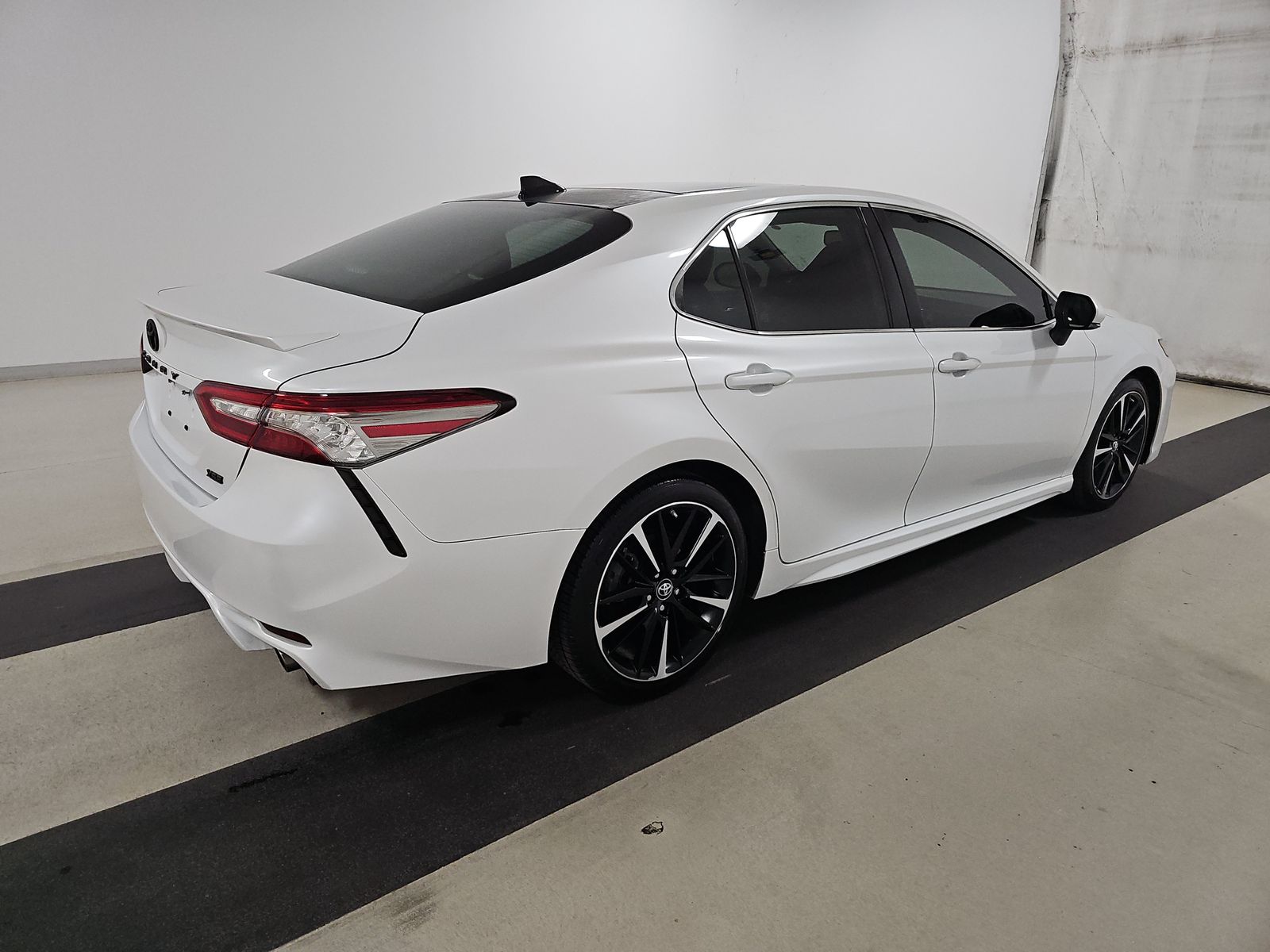 2019 Toyota Camry XSE FWD