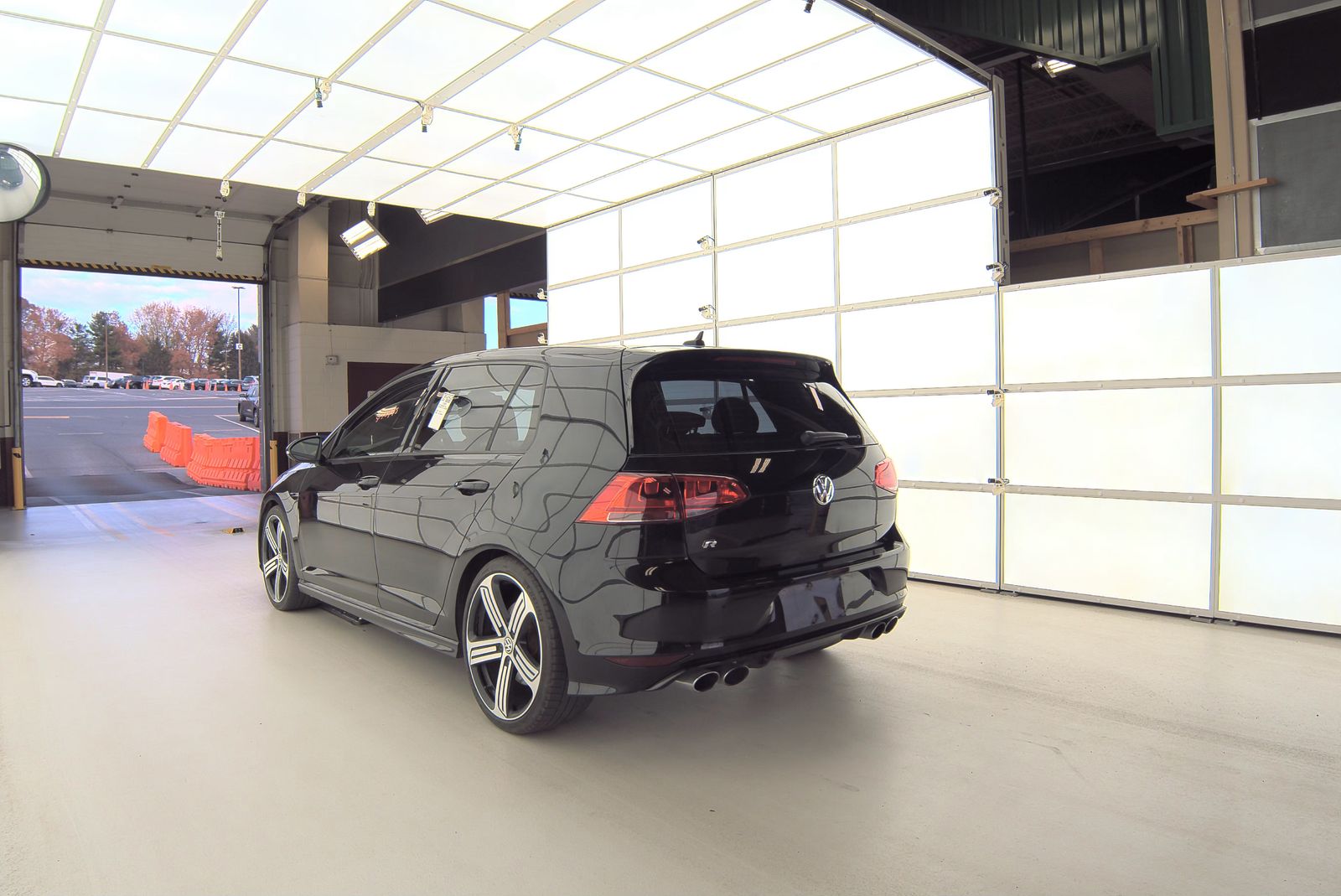 2016 Volkswagen Golf R 2.0T AWD