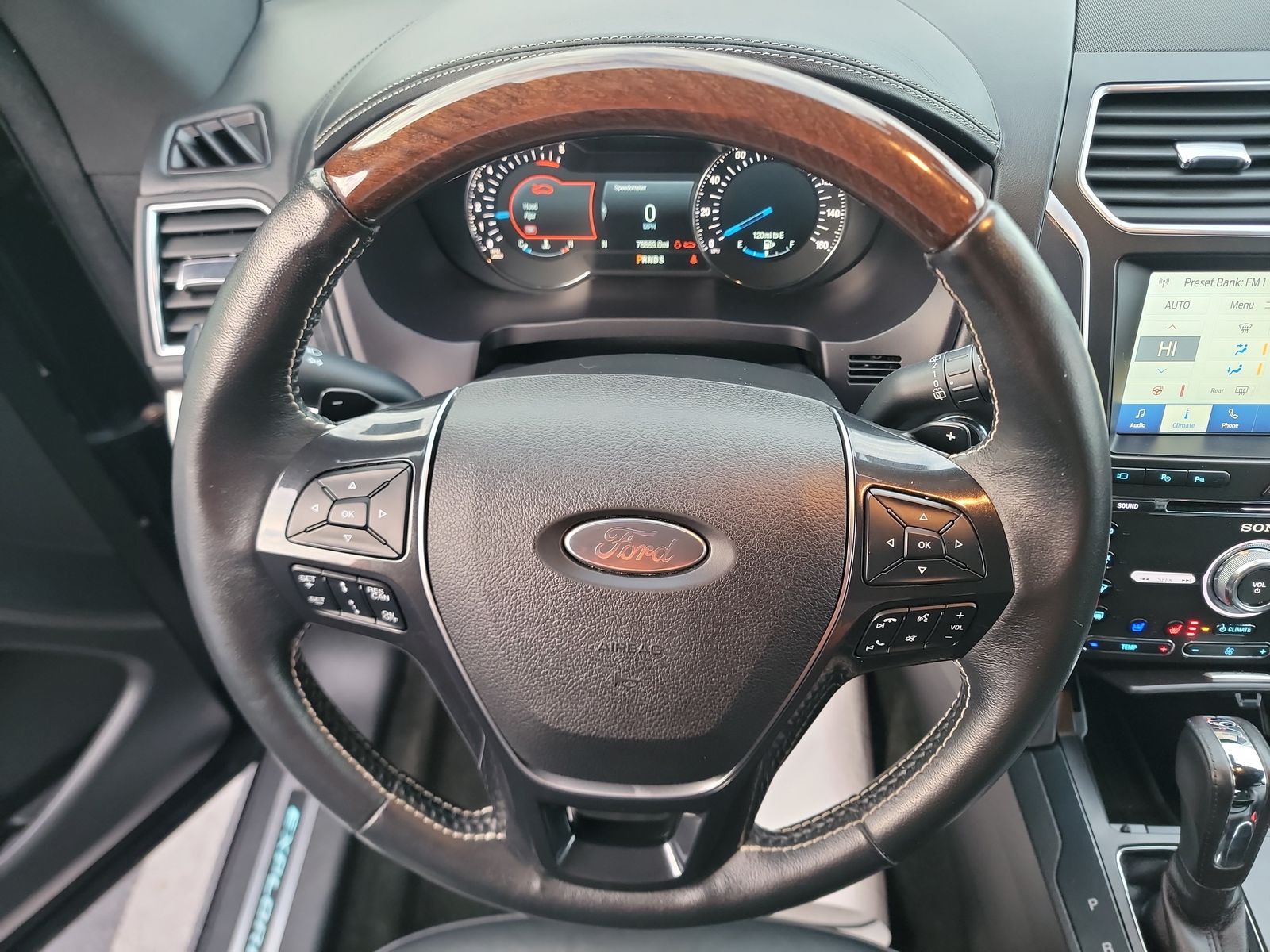 2017 Ford Explorer Platinum AWD