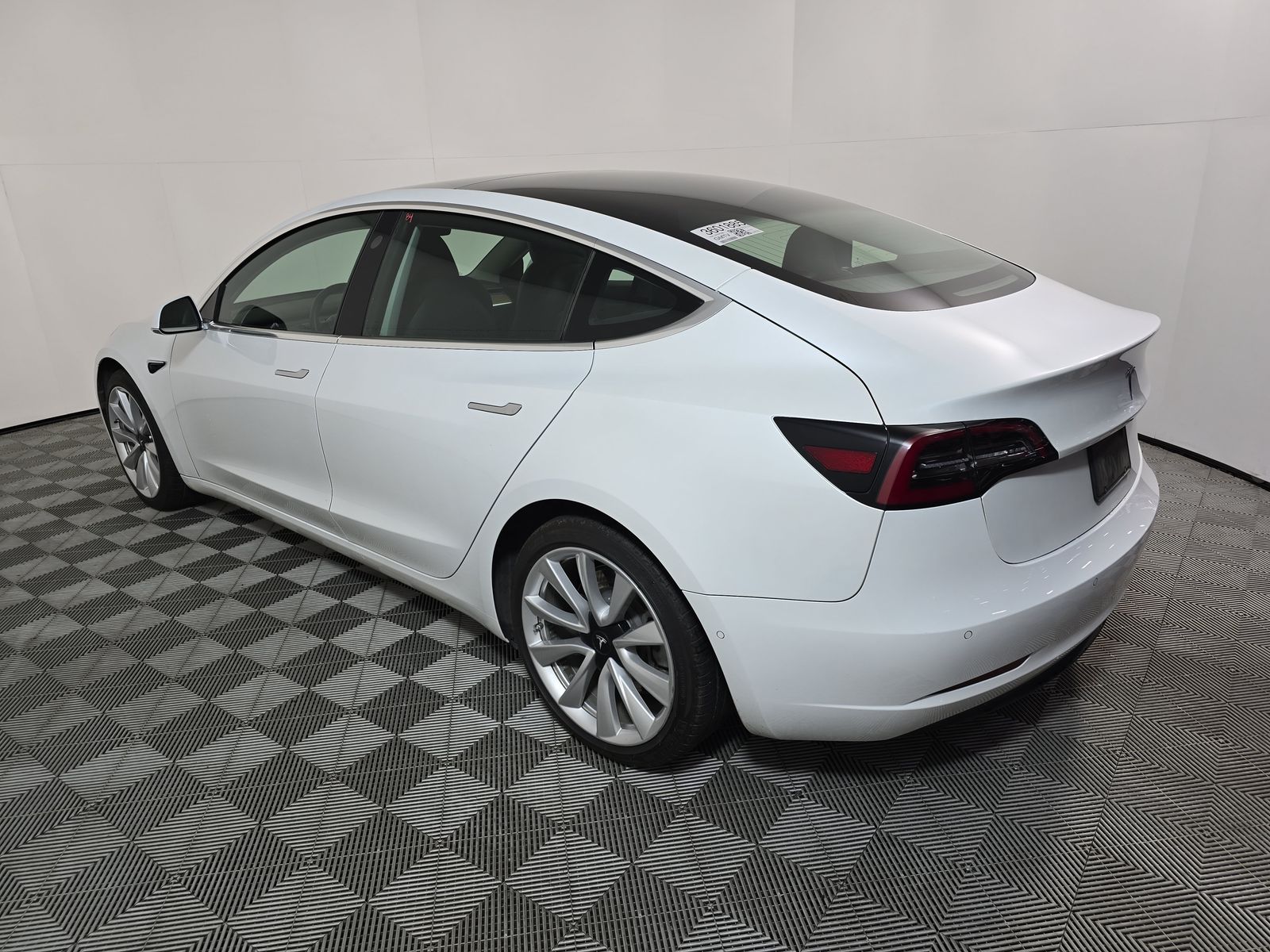 2020 Tesla Model 3 Standard Range Plus RWD