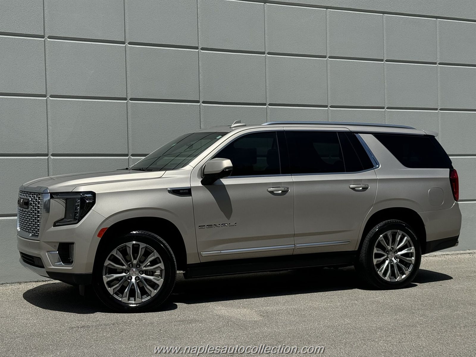 2021 GMC Yukon Denali 5SA