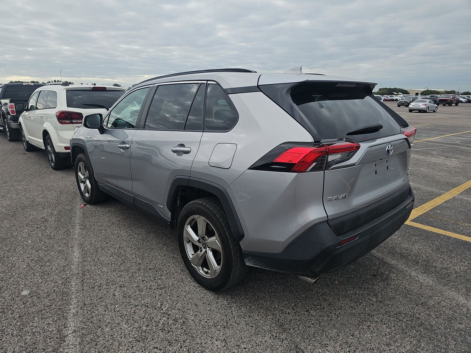 2021 Toyota RAV4 Hybrid XLE Premium AWD