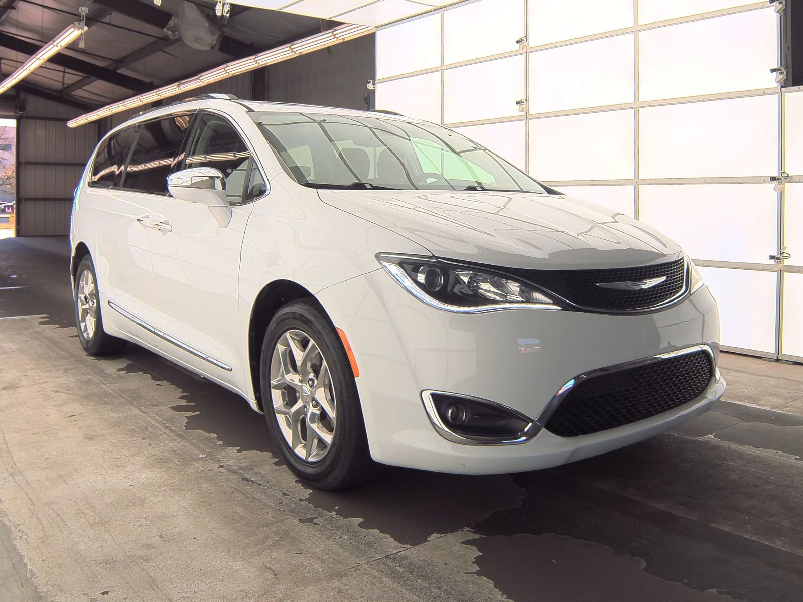 2018 Chrysler Pacifica Limited FWD