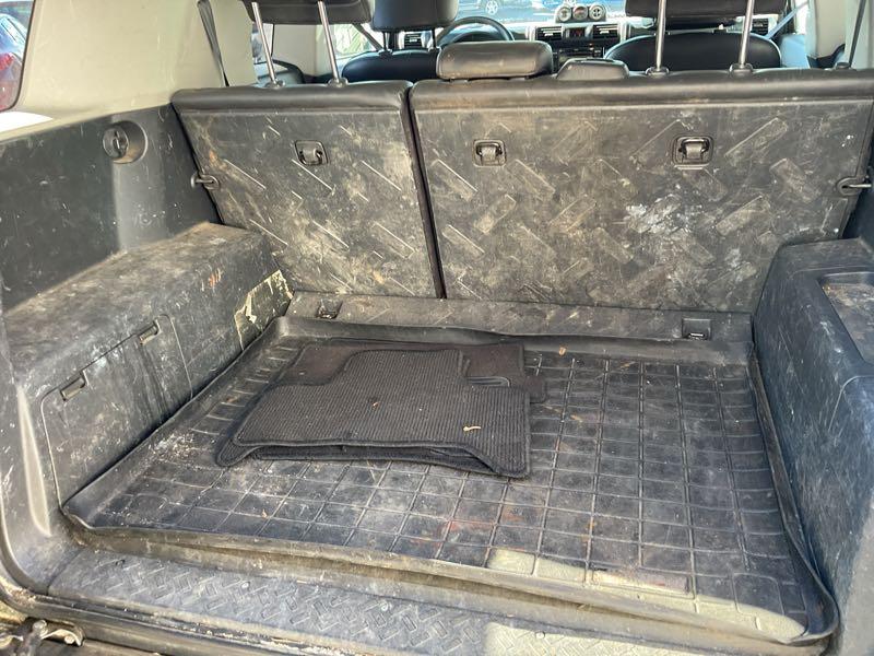Toyota FJ Cruiser w/Rear Doors снимка Toyota FJ Cruiser w/Rear Doors