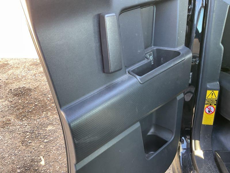 Toyota FJ Cruiser w/Rear Doors снимка Toyota FJ Cruiser w/Rear Doors