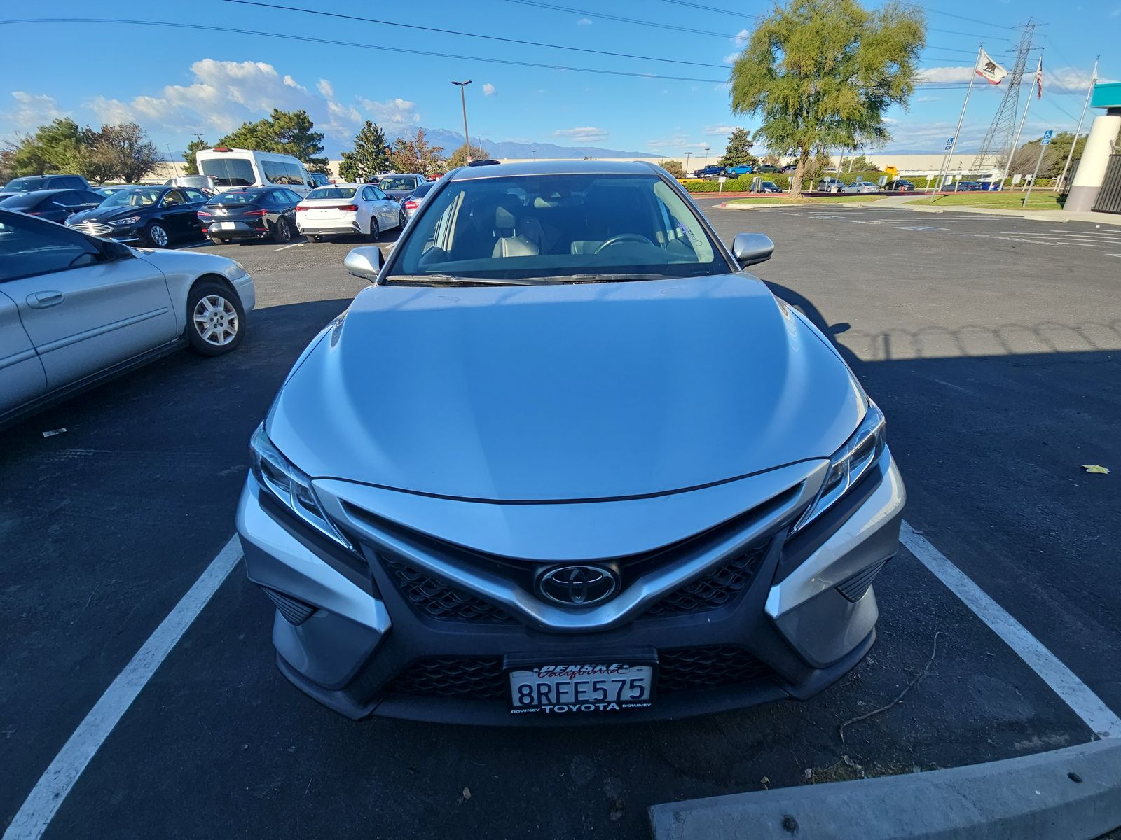 2020 Toyota Camry SE FWD