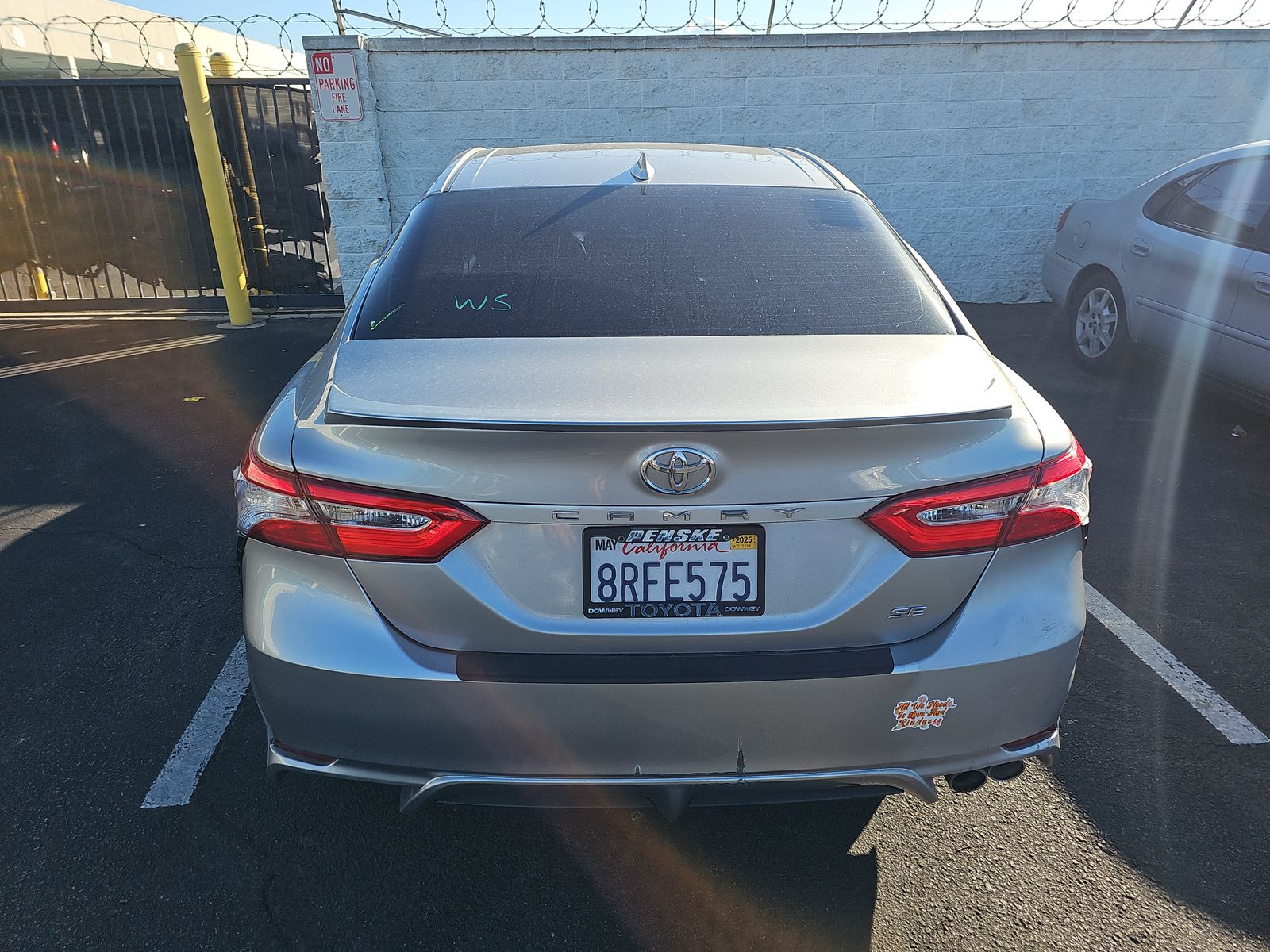 2020 Toyota Camry SE FWD