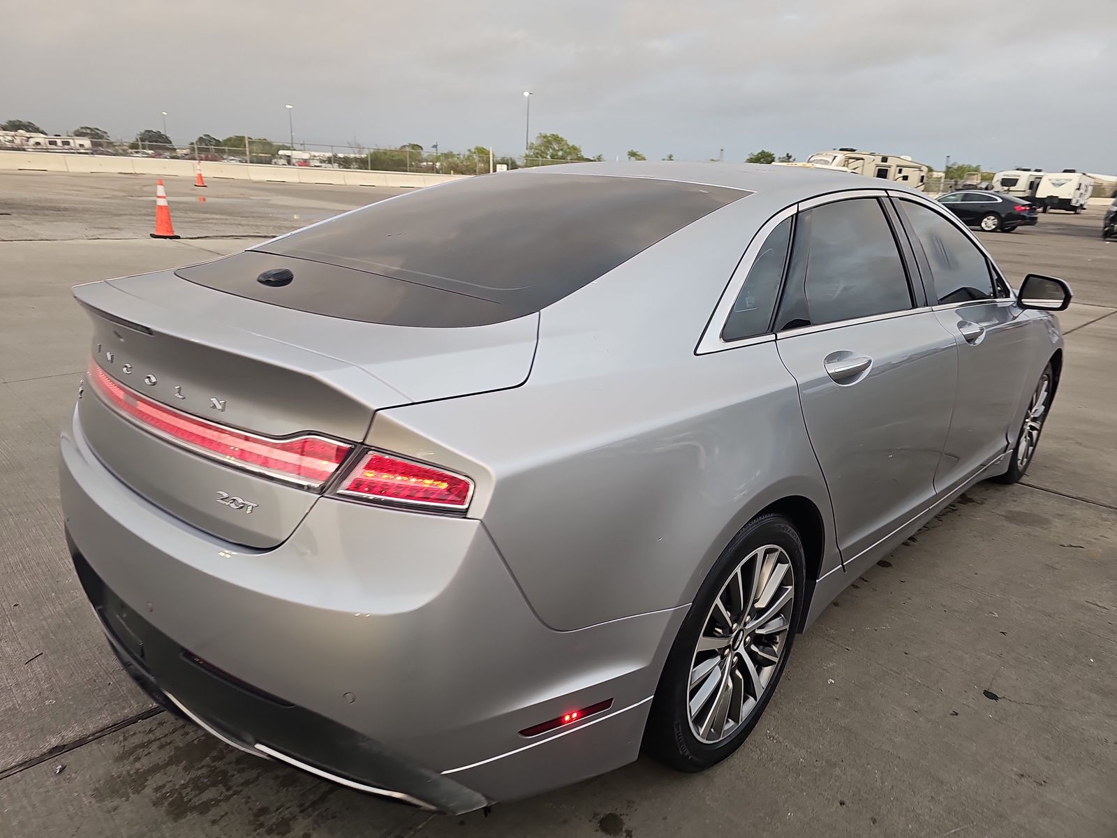 2020 Lincoln MKZ Standard FWD