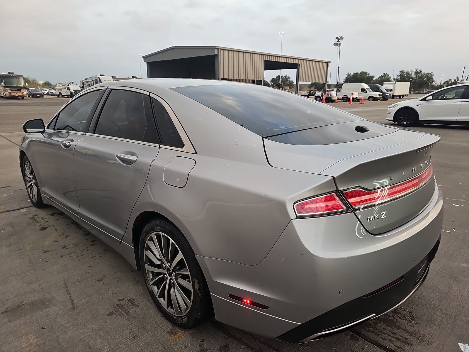 2020 Lincoln MKZ Standard FWD