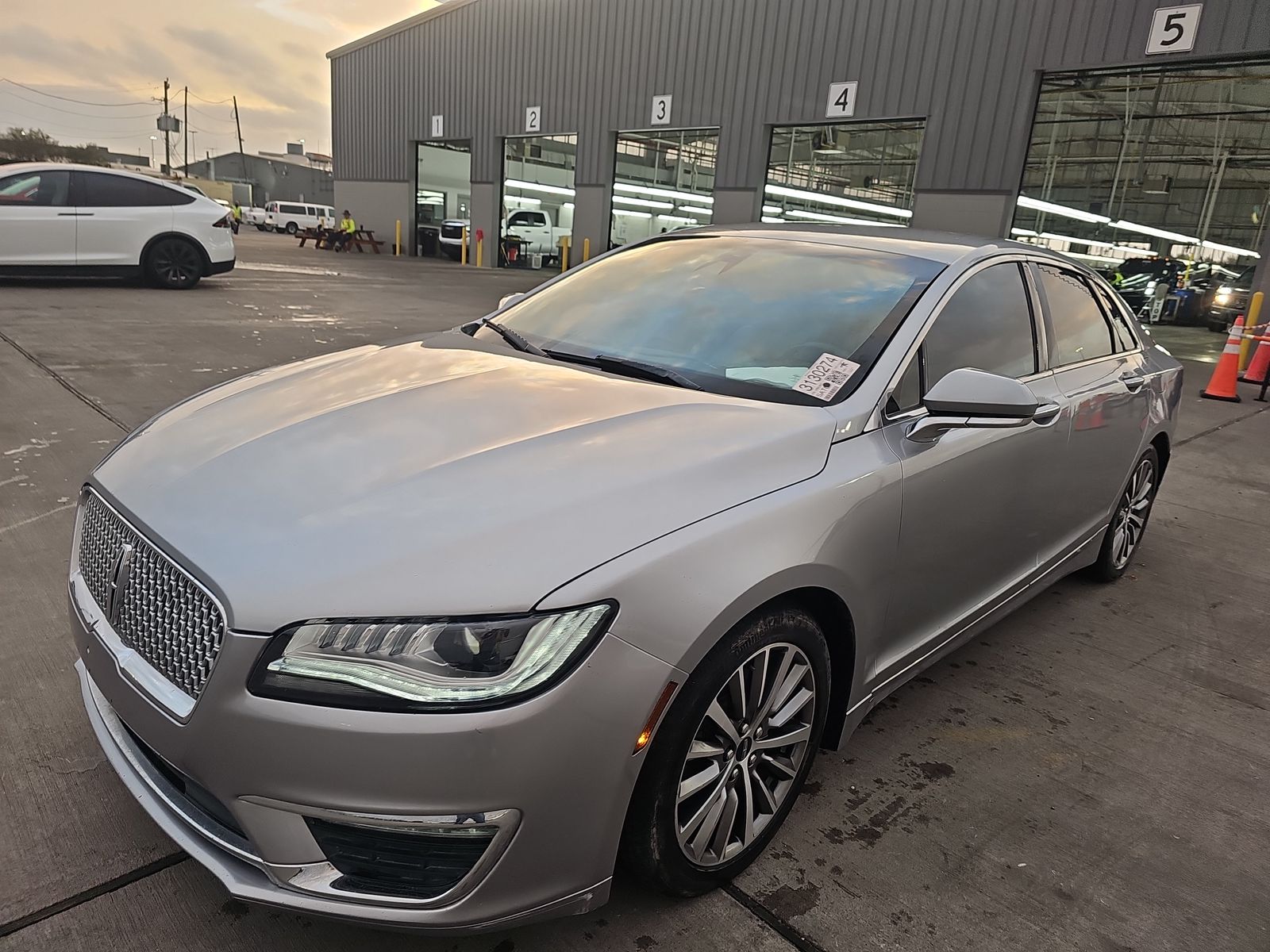 2020 Lincoln MKZ Standard FWD