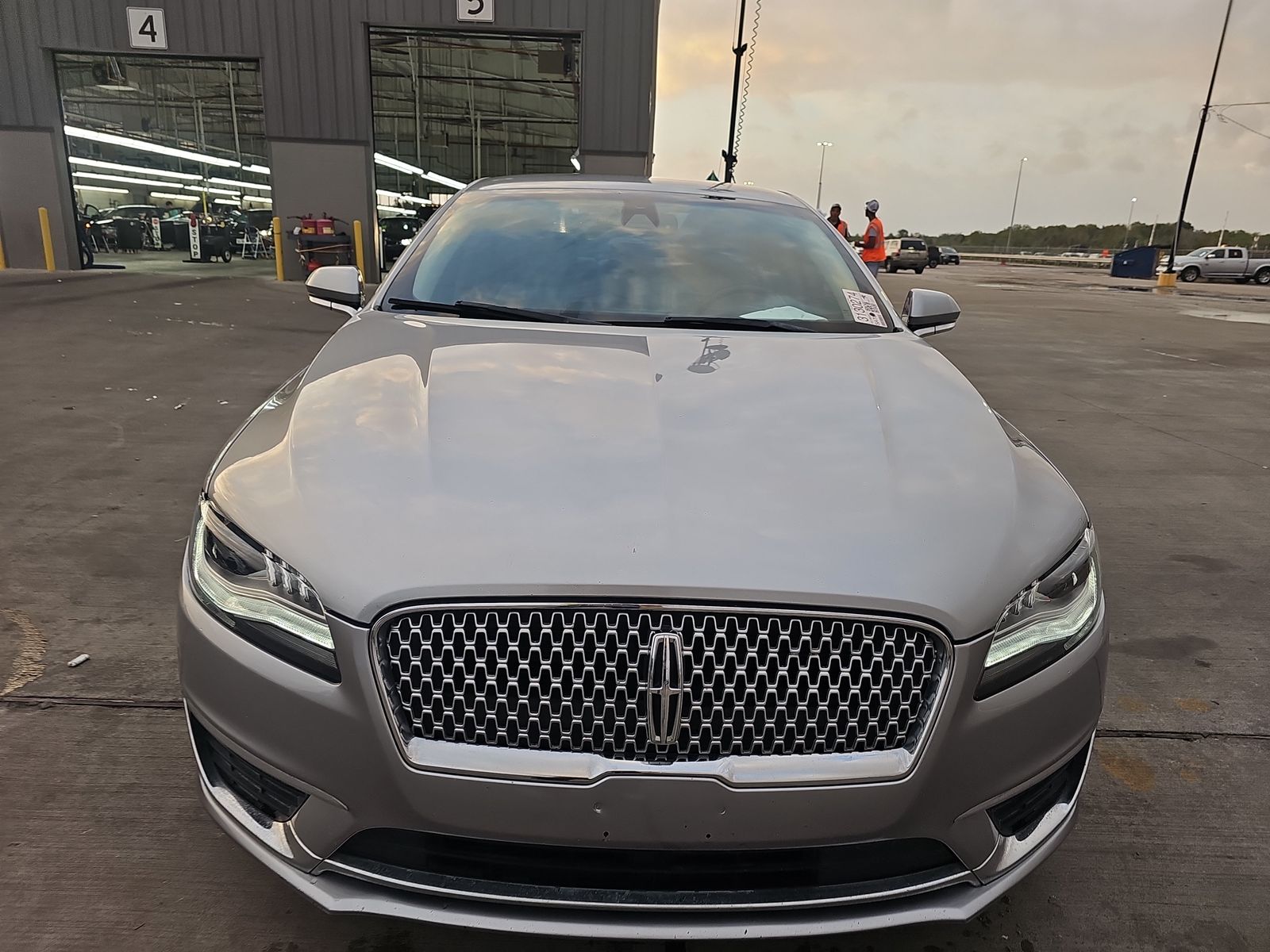 2020 Lincoln MKZ Standard FWD