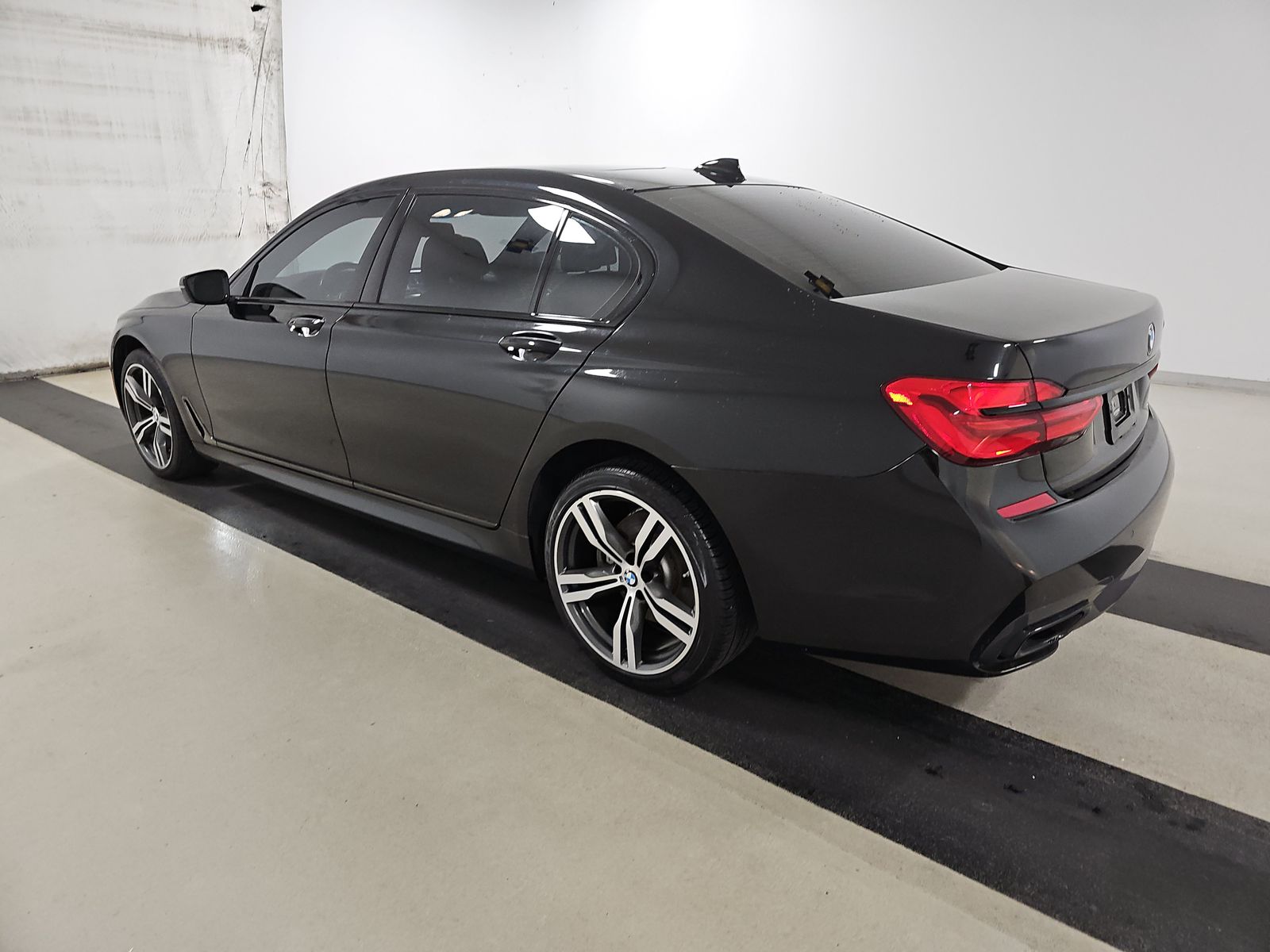 2019 BMW 7 Series 740i RWD