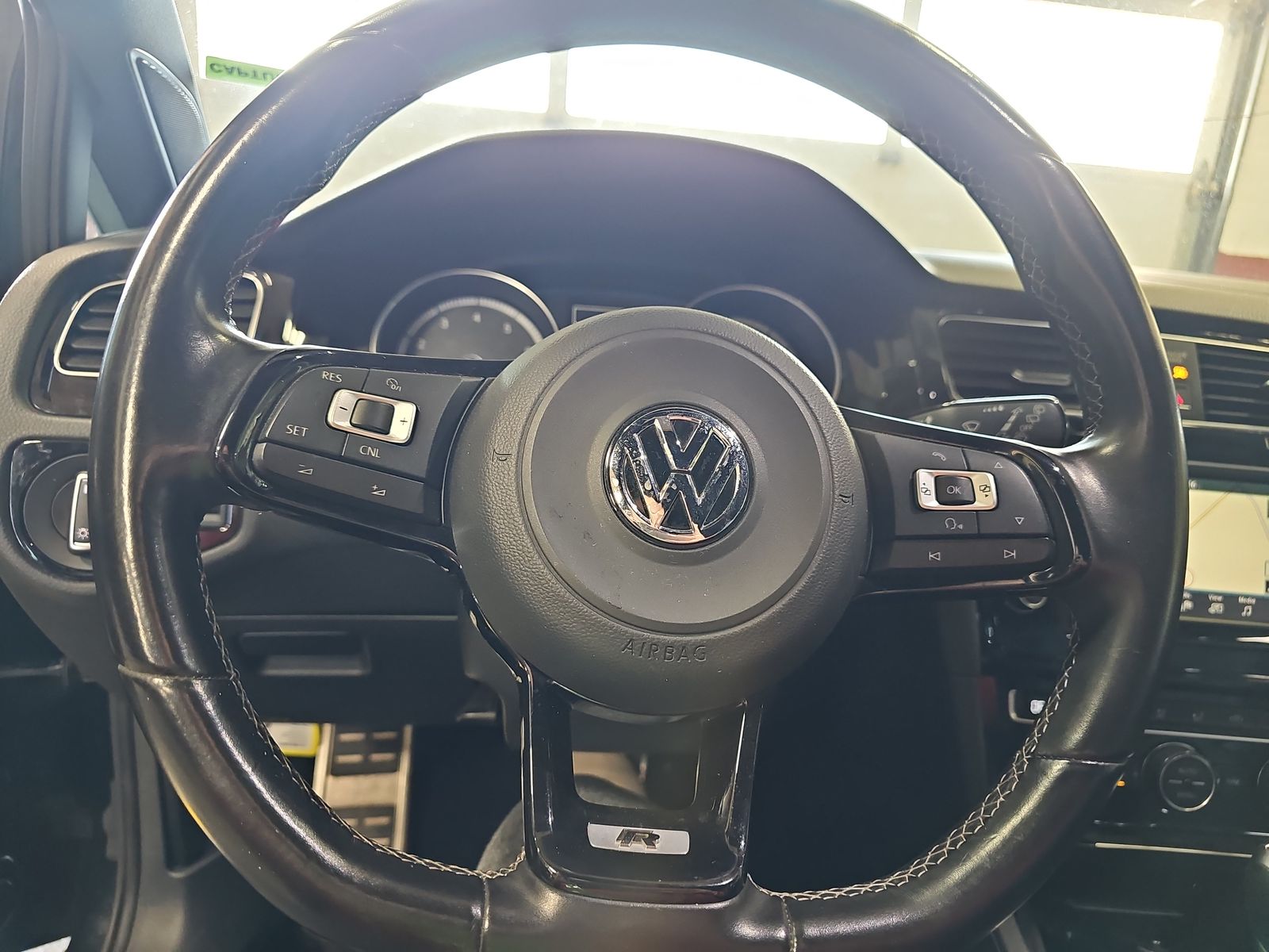 2016 Volkswagen Golf R 2.0T AWD