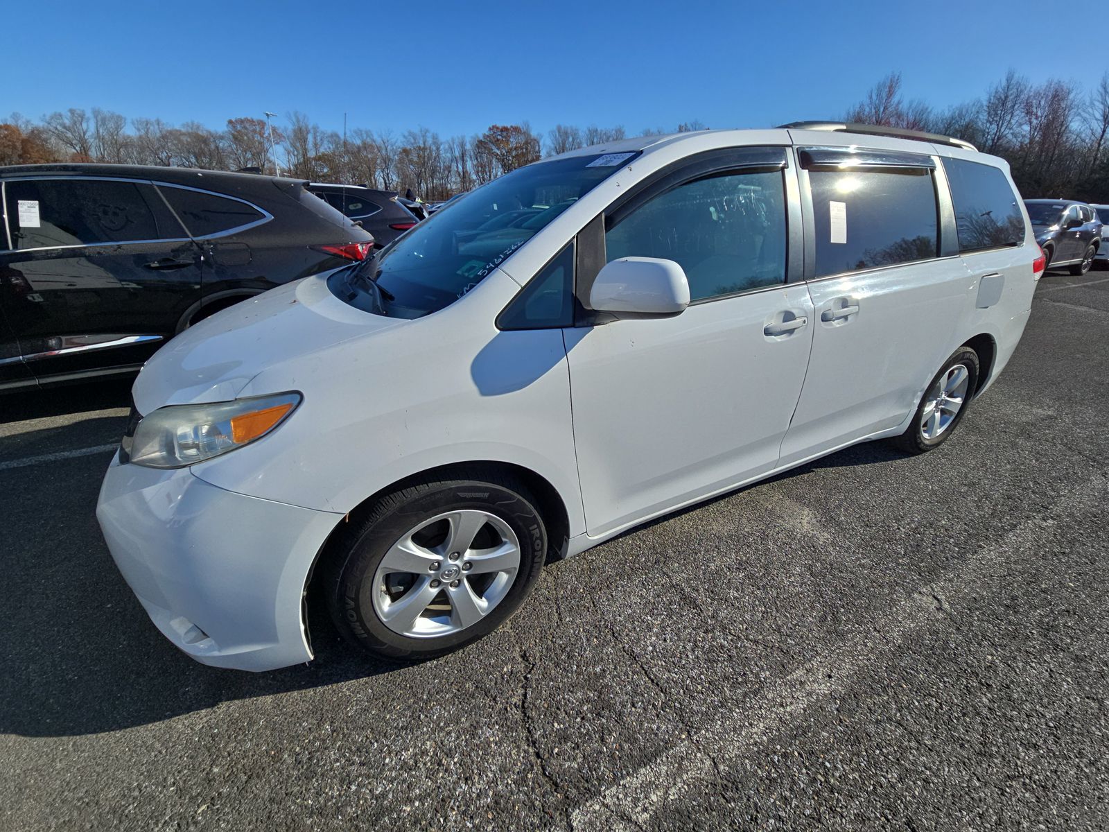 2014 Toyota Sienna LE 8-Passenger 119.3