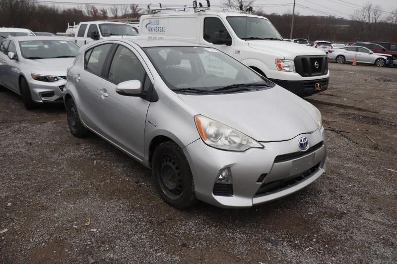 2014 Toyota Prius c Two FWD