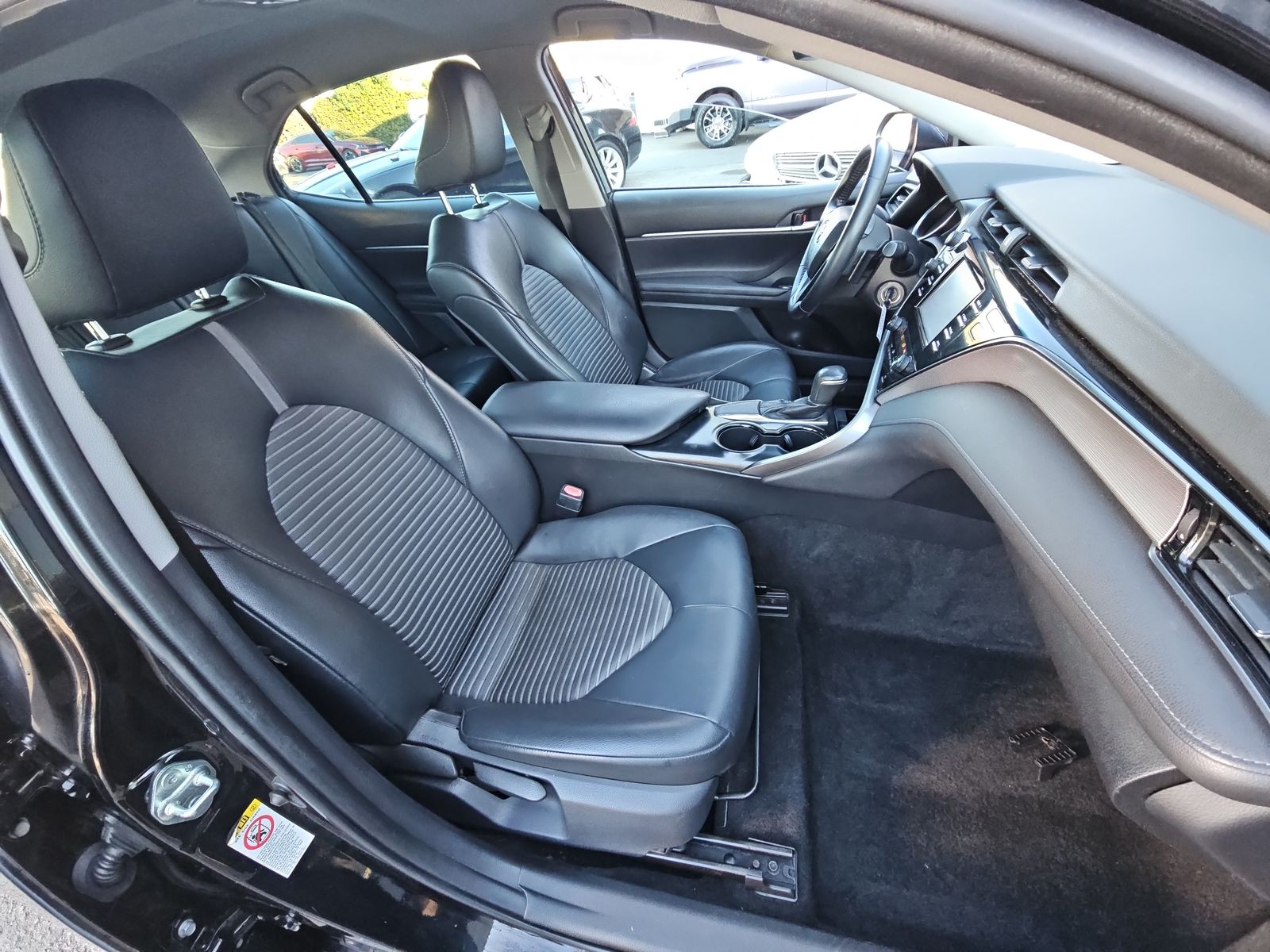 2019 Toyota Camry SE FWD
