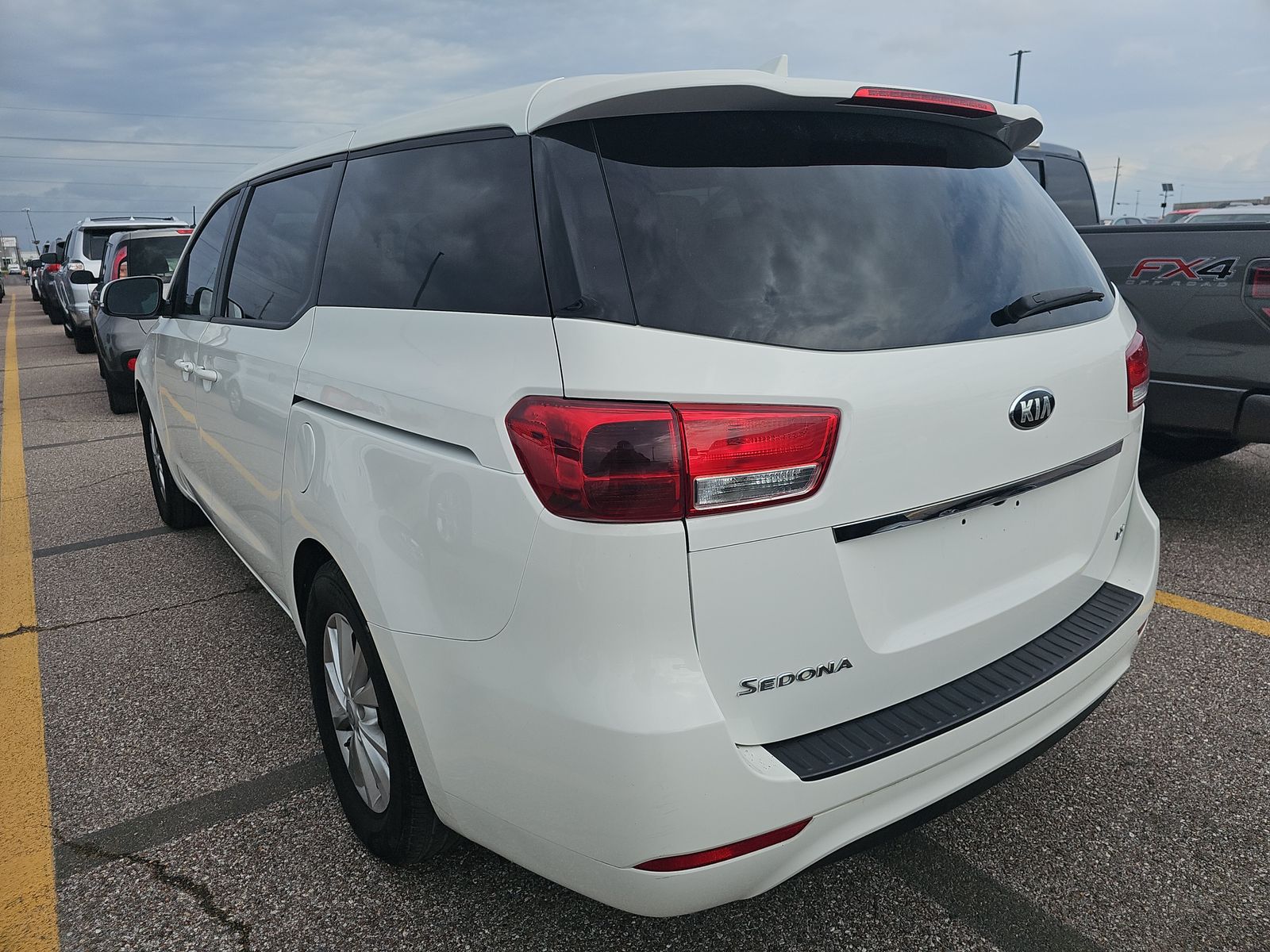 2017 Kia Sedona LX FWD