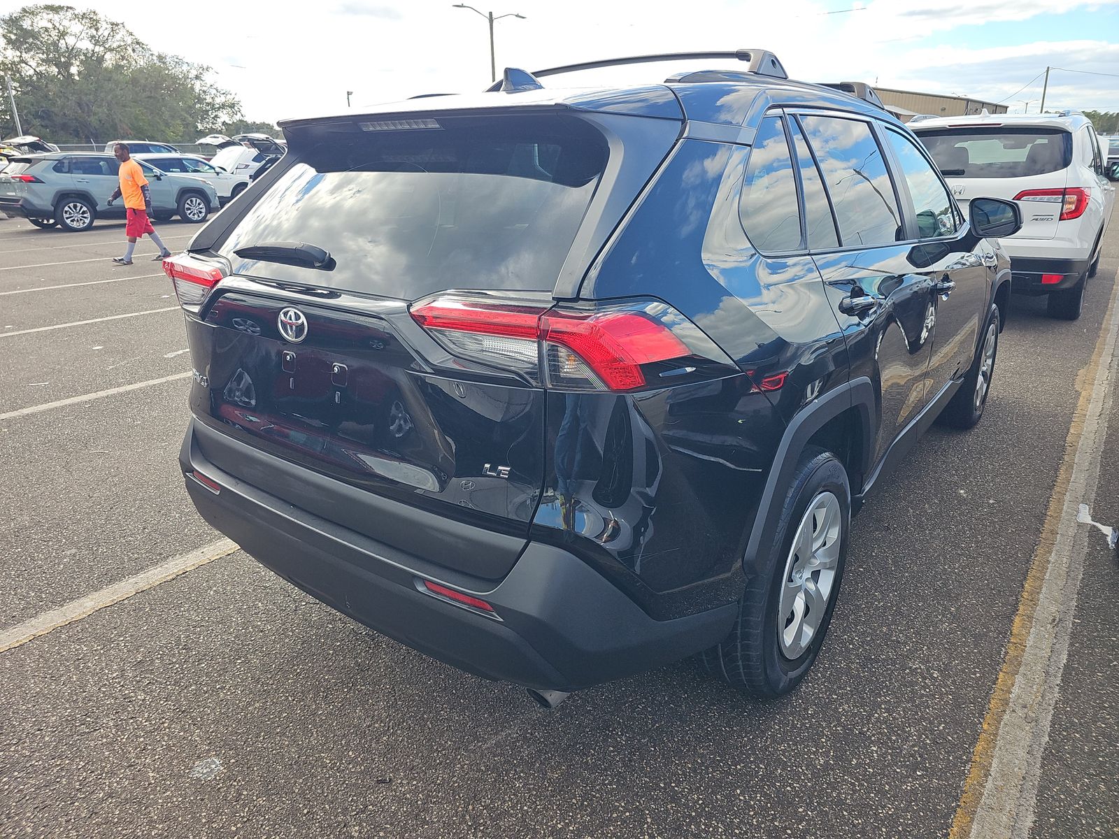 2021 Toyota RAV4 LE FWD