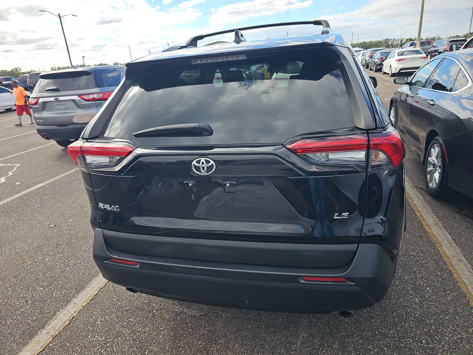 2021 Toyota RAV4 LE FWD