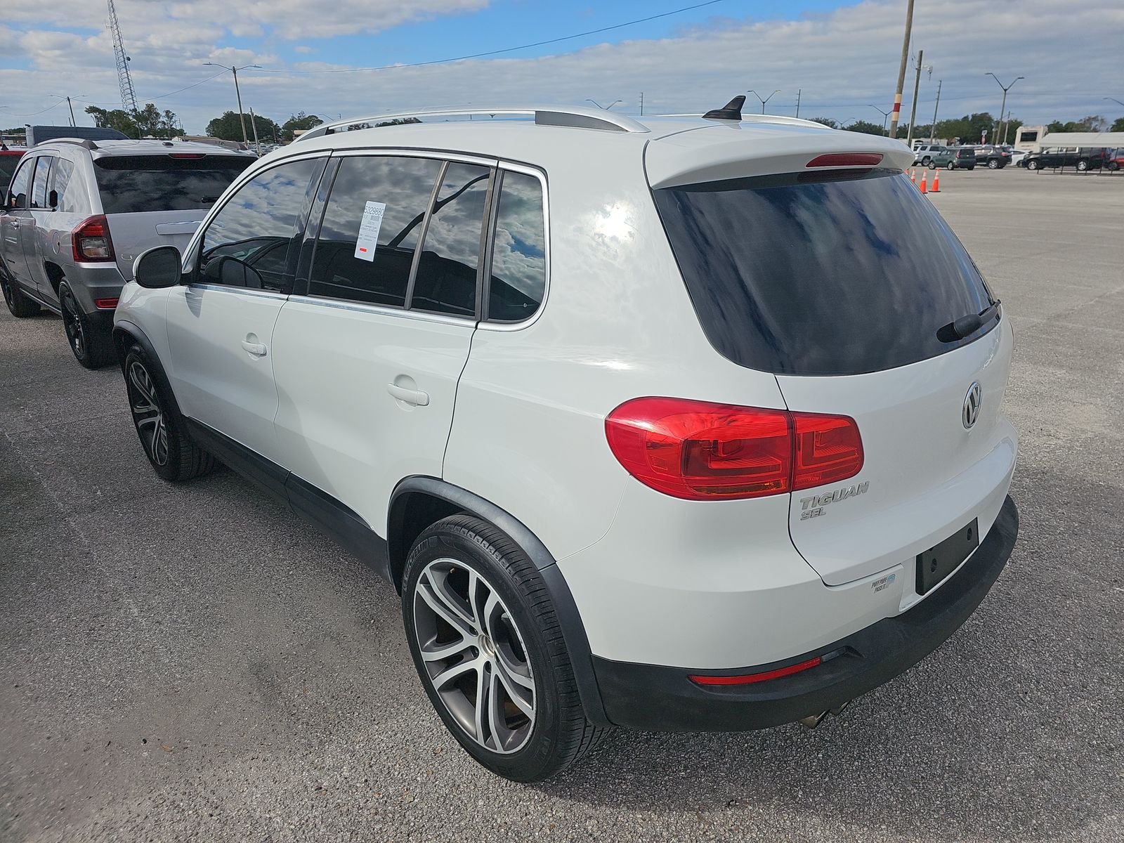 2017 Volkswagen Tiguan 2.0T SEL FWD