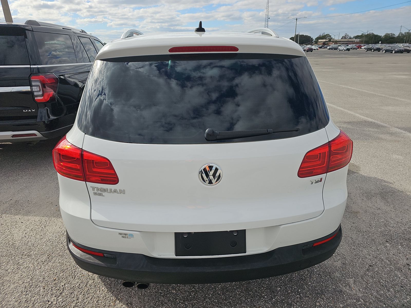 2017 Volkswagen Tiguan 2.0T SEL FWD