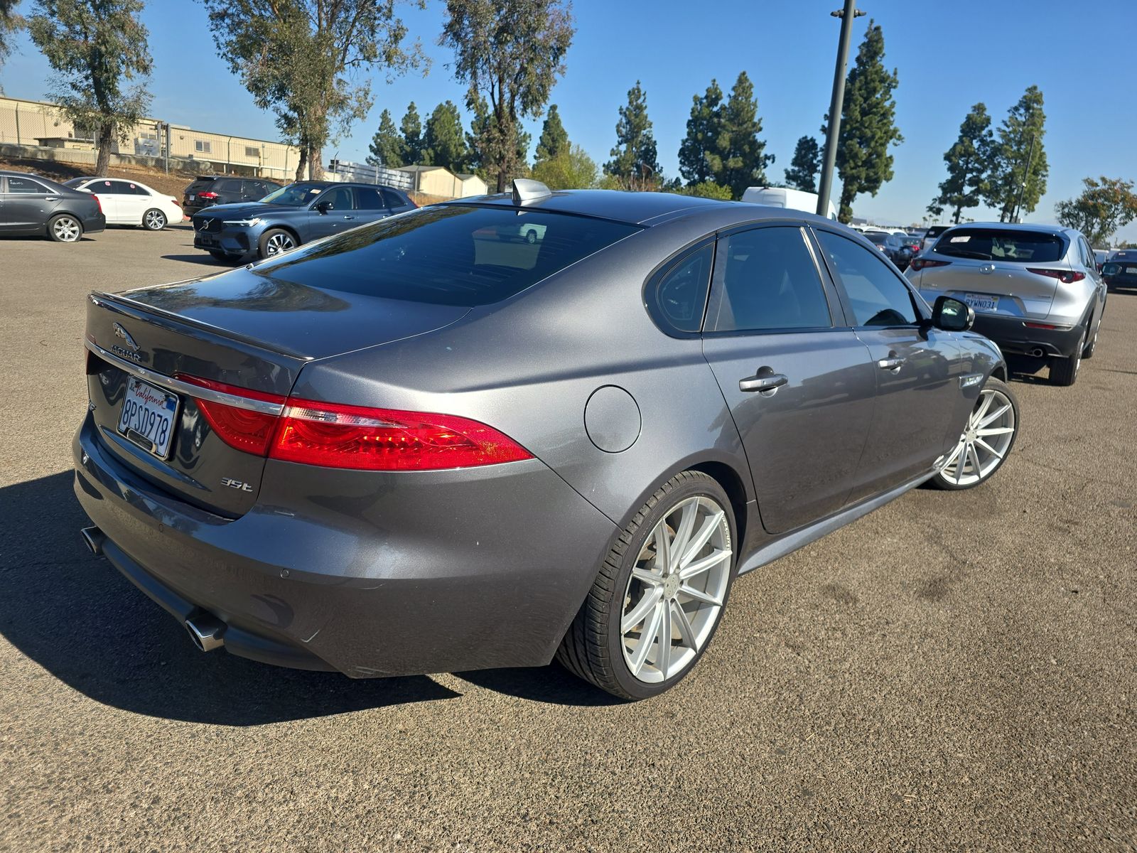 2016 Jaguar XF 35t R-Sport RWD