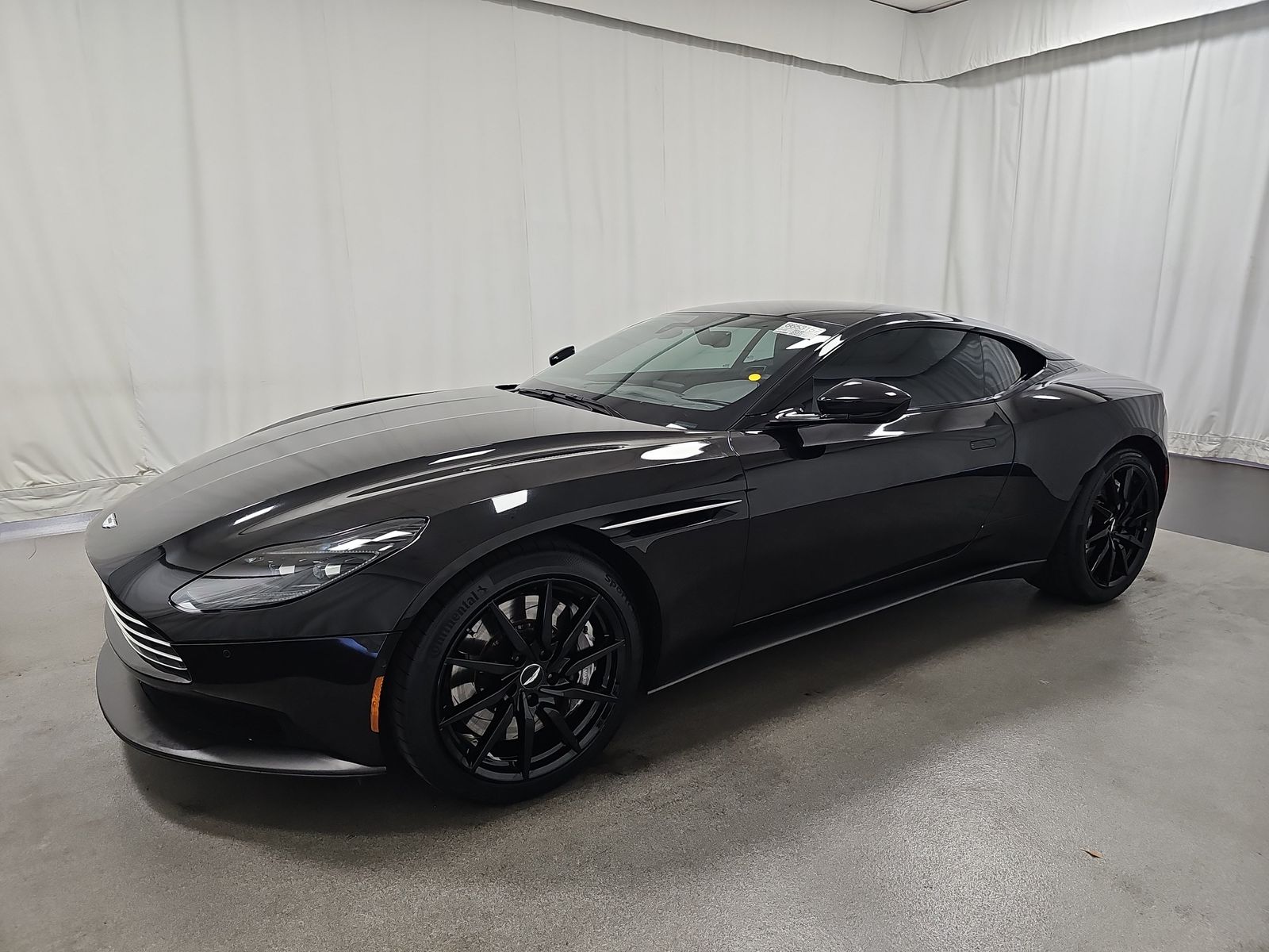 2020 Aston Martin DB11 V8 Coupe