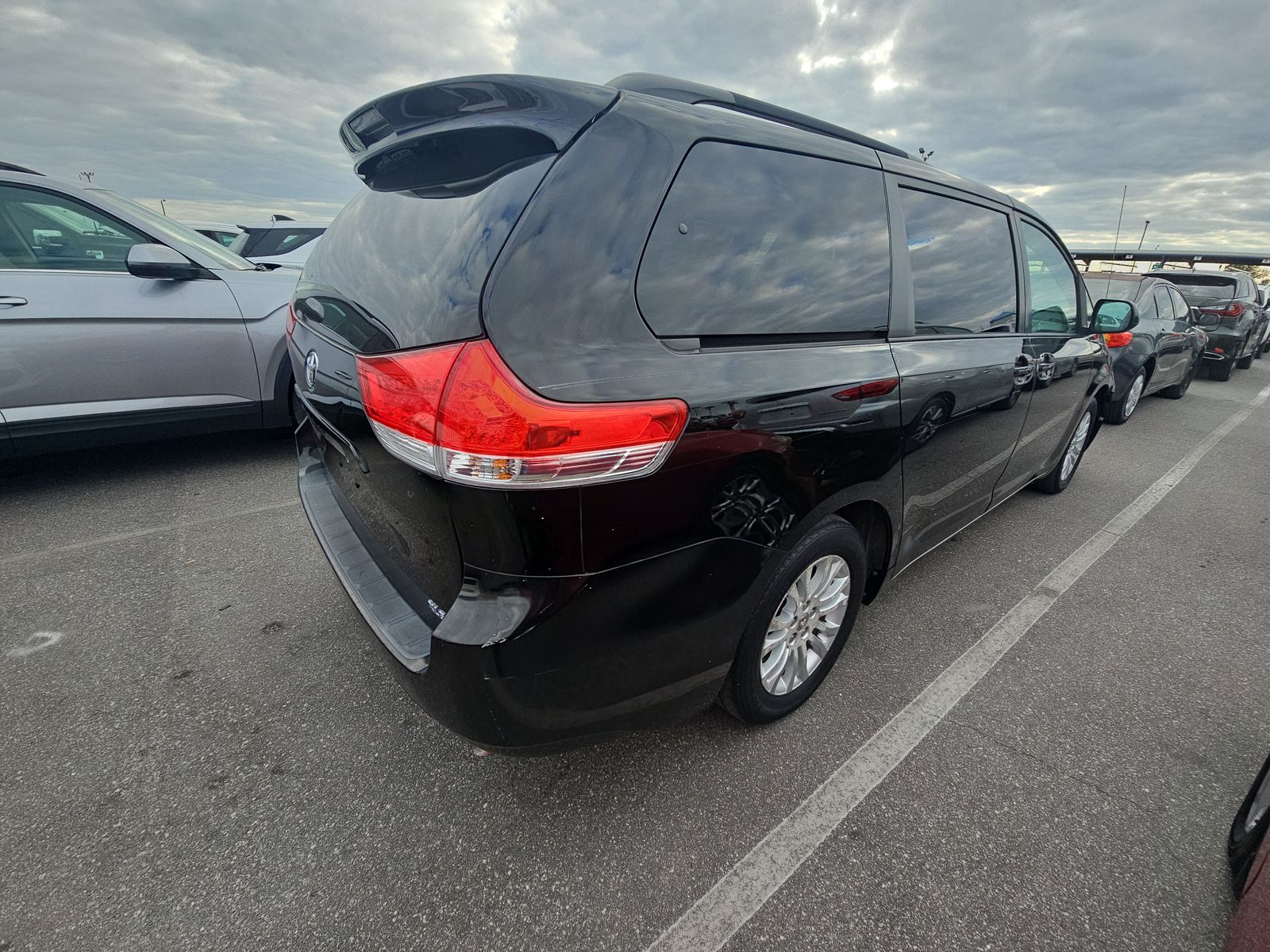 2013 Toyota Sienna XLE FWD