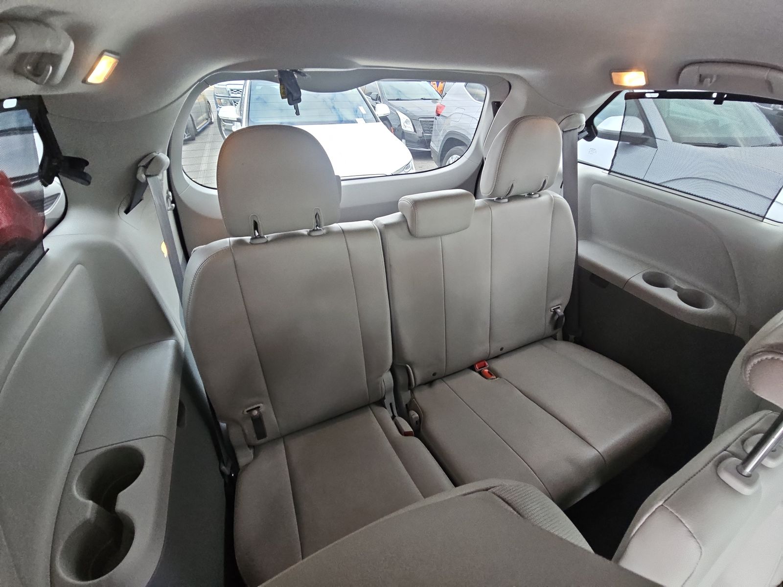 2013 Toyota Sienna XLE FWD