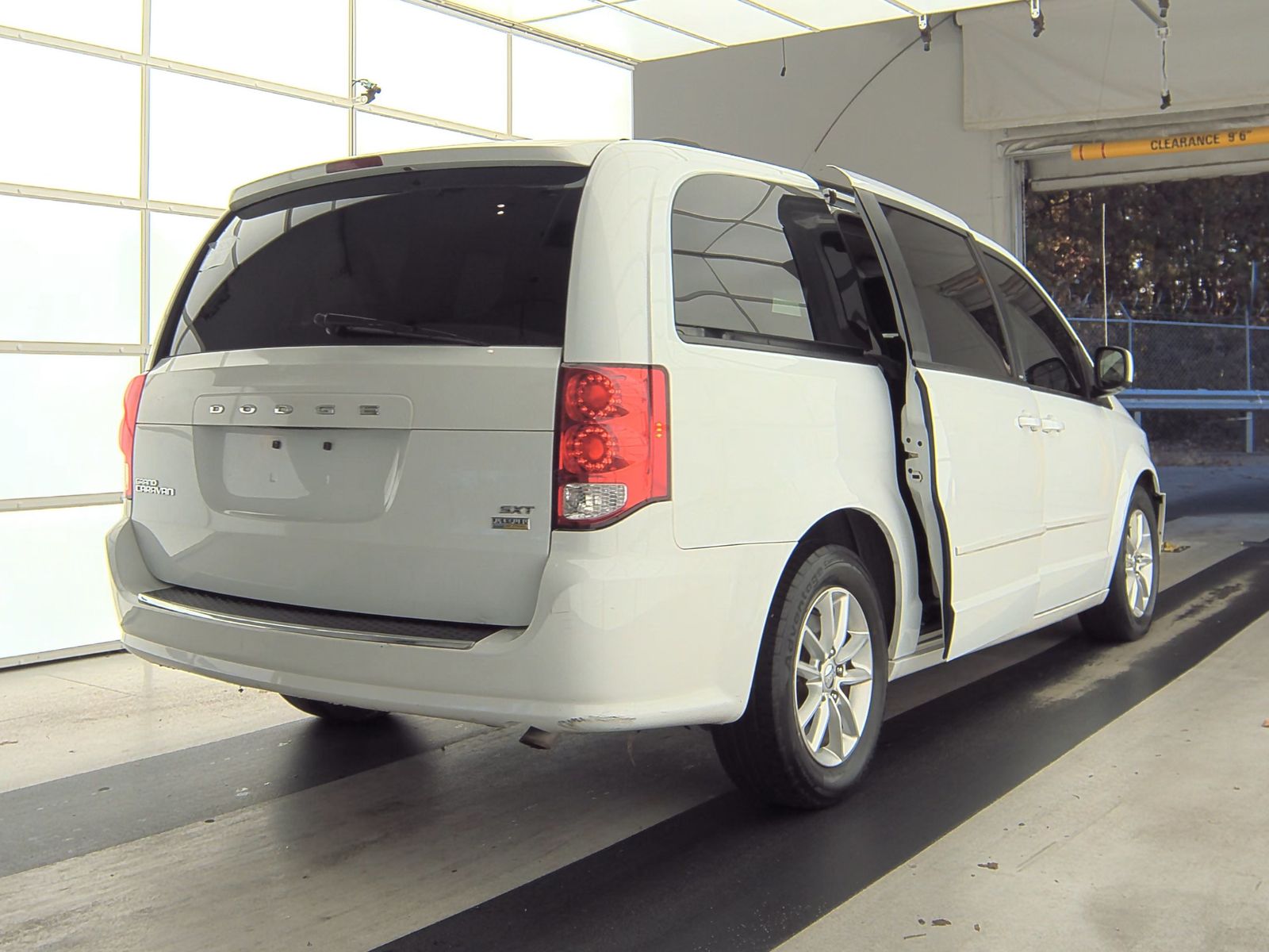 2014 Dodge Grand Caravan SXT FWD