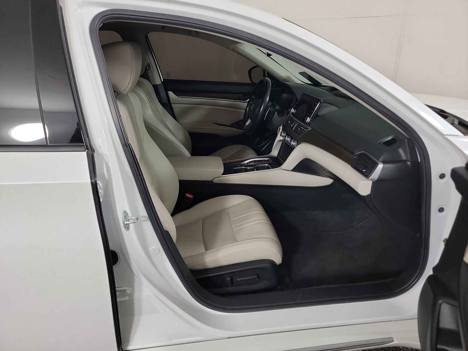 2022 Honda Accord Hybrid Touring FWD