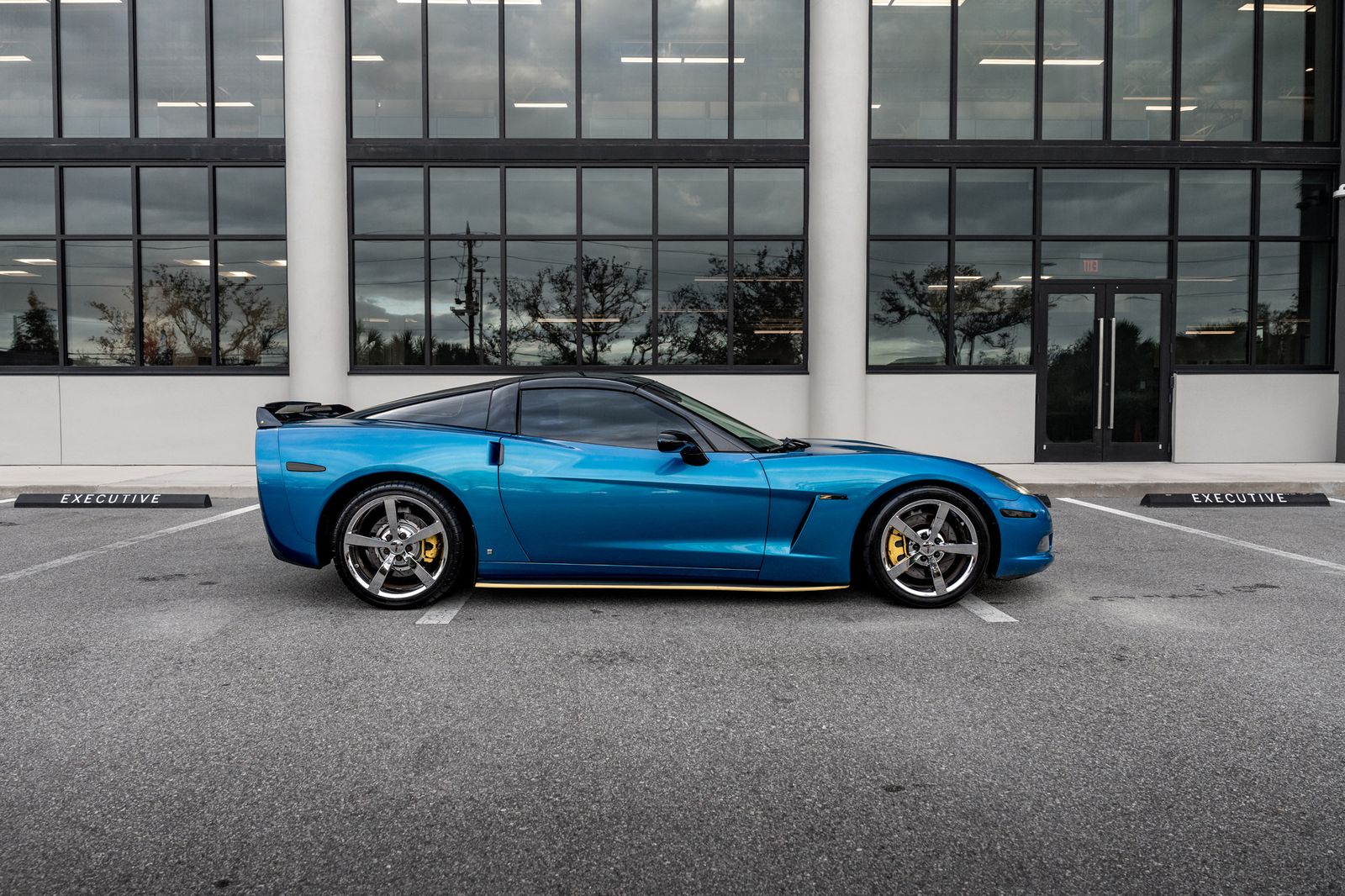 Chevrolet Corvette Coupe 3LT снимка Chevrolet Corvette Coupe 3LT