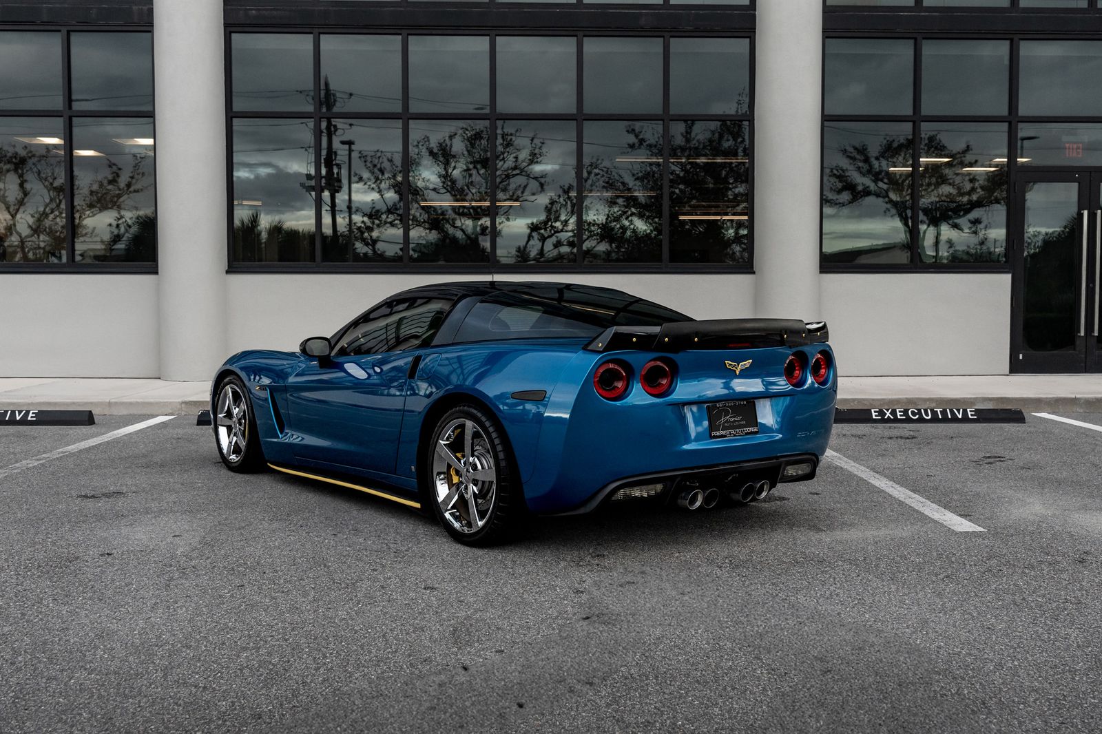 Chevrolet Corvette Coupe 3LT снимка Chevrolet Corvette Coupe 3LT