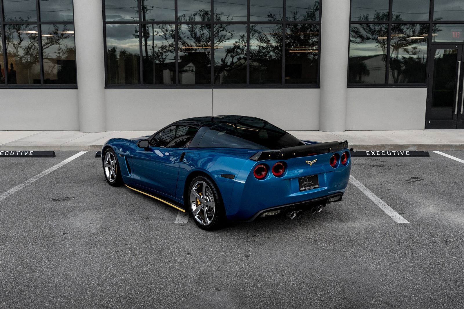 Chevrolet Corvette Coupe 3LT снимка Chevrolet Corvette Coupe 3LT