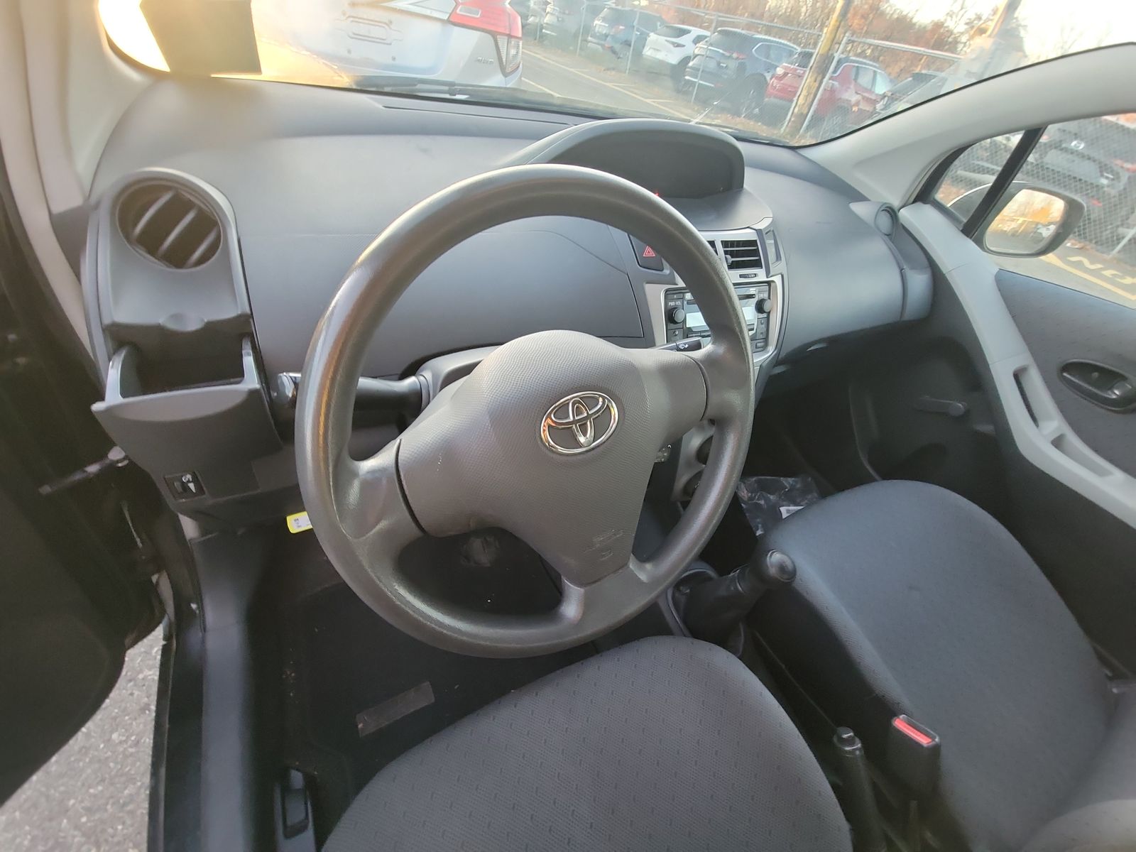 2011 Toyota Yaris Base FWD