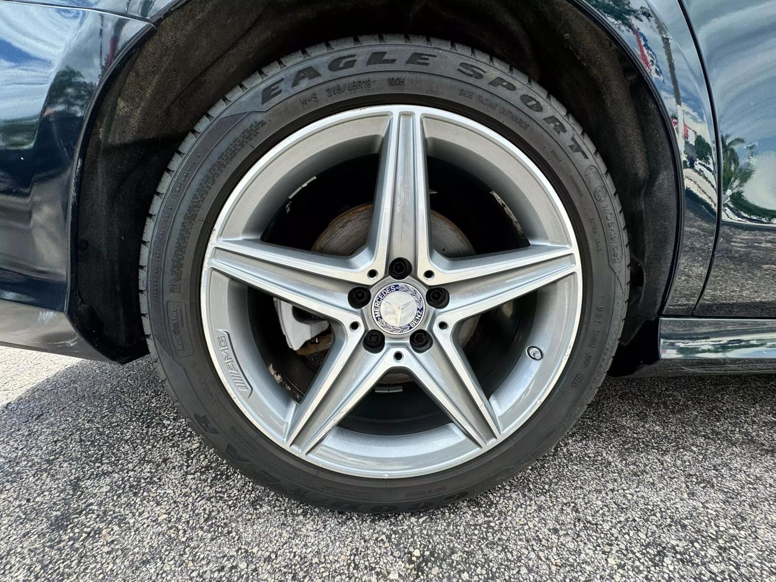 Mercedes-Benz E 300 Sport Sedan снимка Mercedes-Benz E 300 Sport Sedan