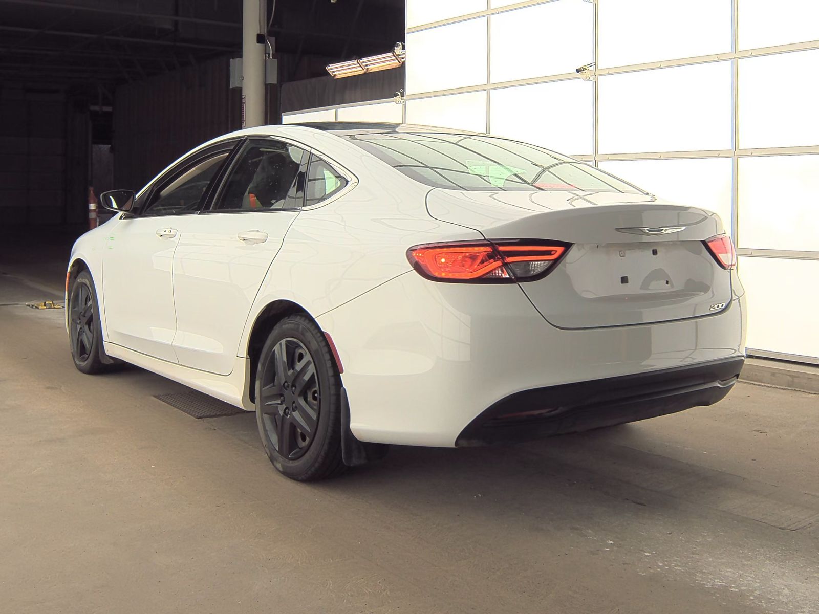 2015 Chrysler 200 LX FWD