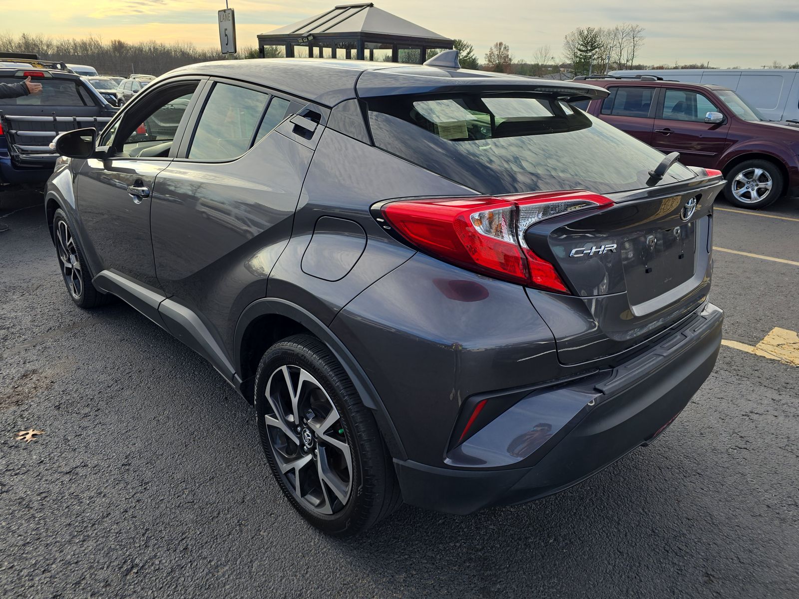 2018 Toyota C-HR XLE Premium FWD